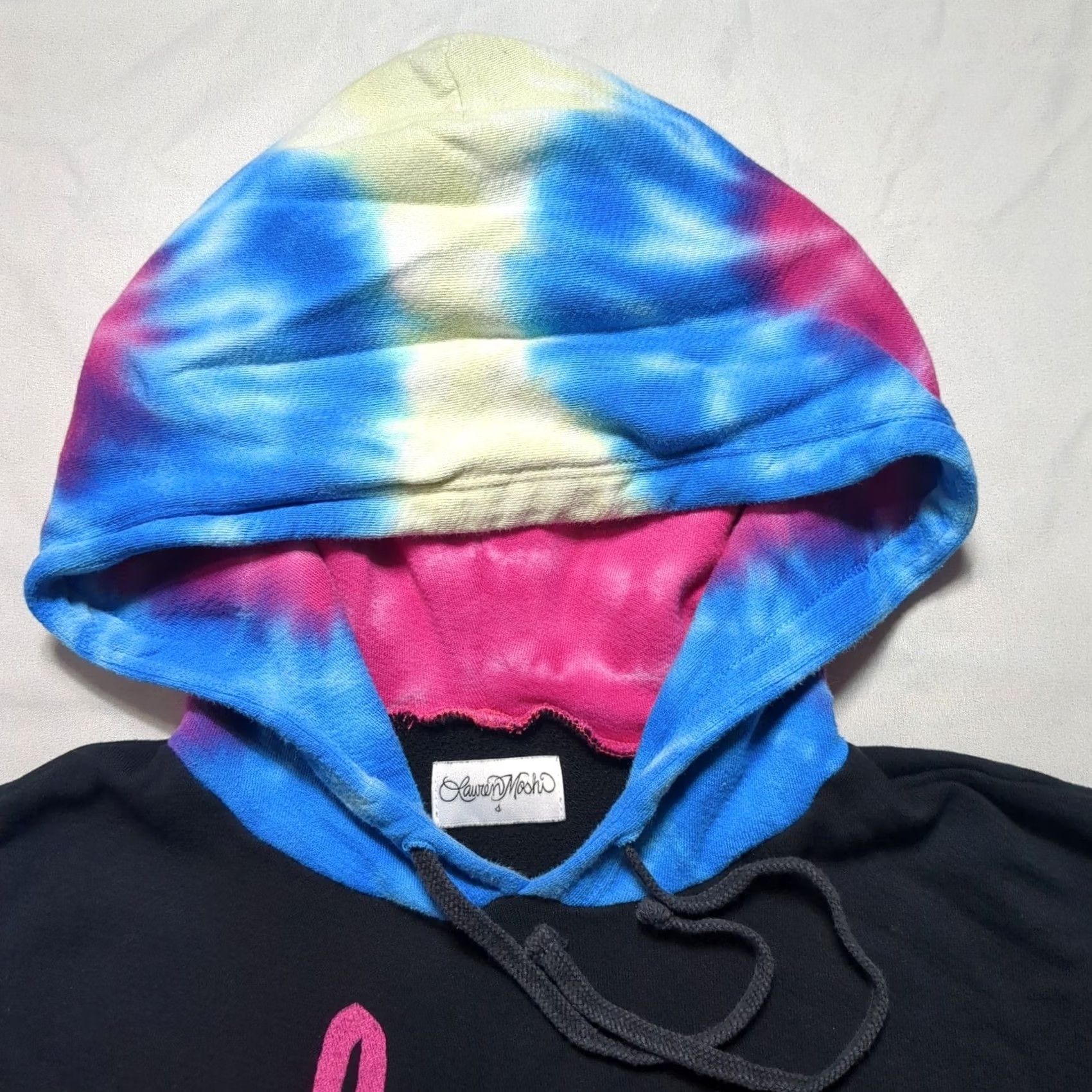 Vintage Lauren Moshi Hoodie Cropped Black Tie Dye Hood Love Peace Happiness Small Womens Sleeve Long Pullover Graphic Print Casual Satin? Size S / US 4 / IT 40 - 3 Thumbnail