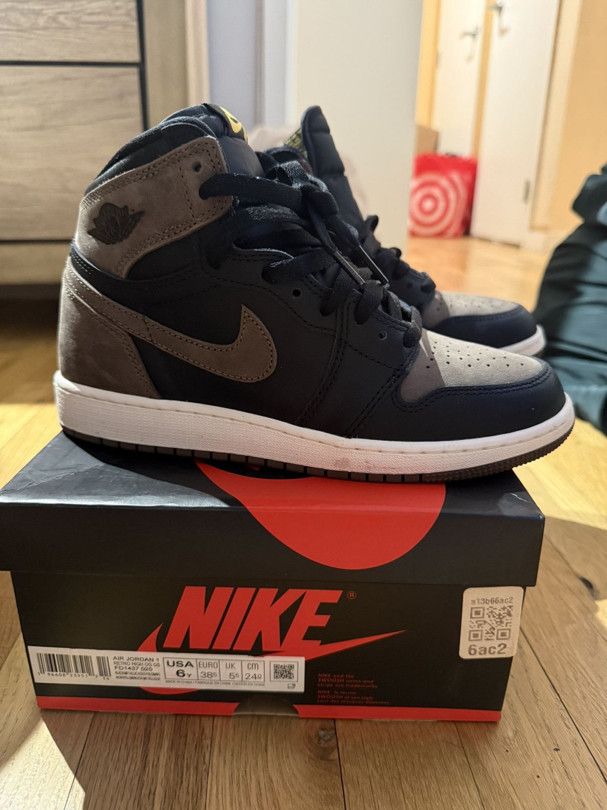 Jordan Brand Jordan 1 Mocha Size US 6 / EU 39 - 4 Thumbnail