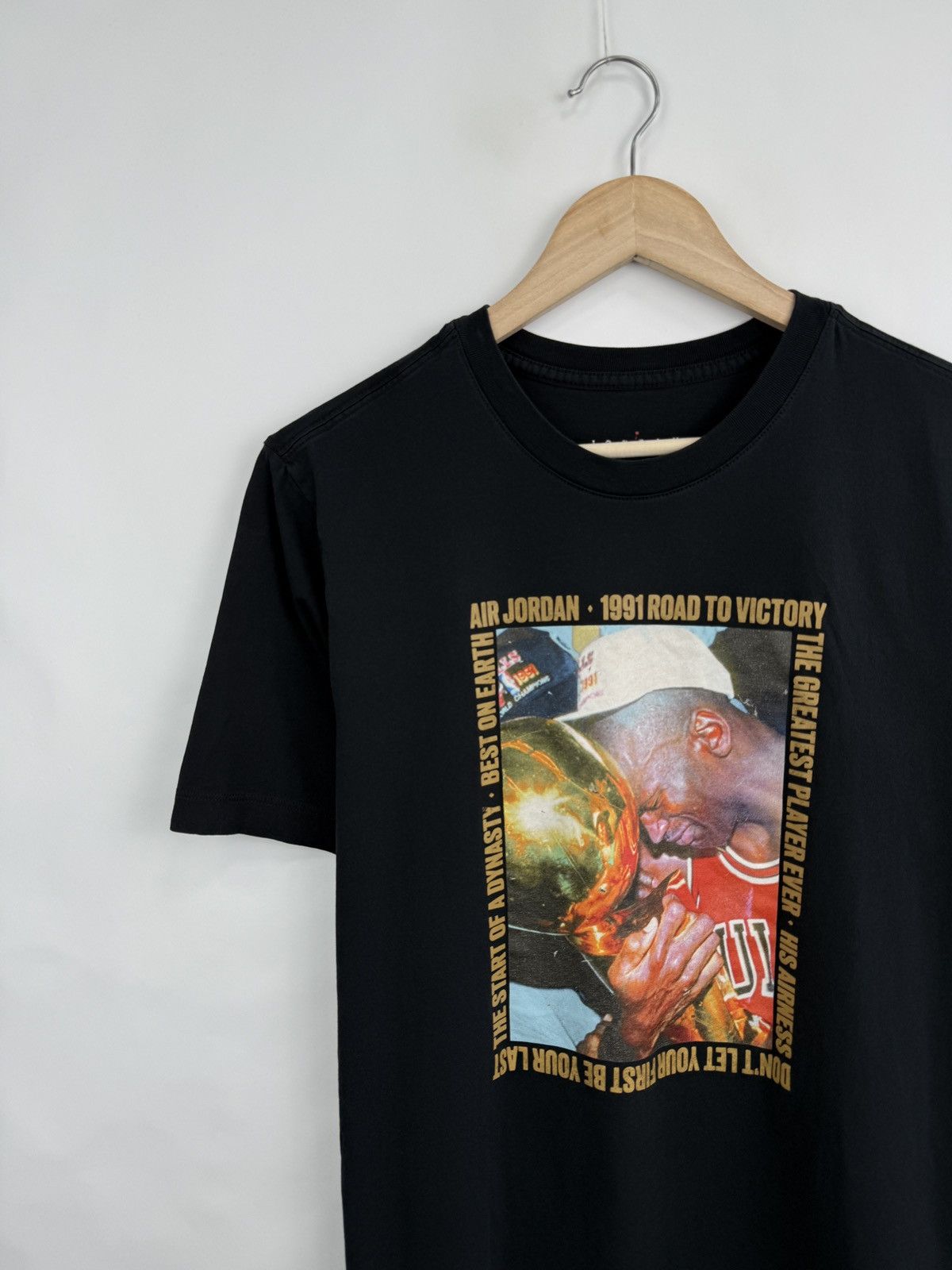 Jordan Brand 🇺🇸 Jordan 1991 Road To Victory T-Shirt Rare Retro USA Y2K Size US M / EU 48-50 / 2 - 2 Thumbnail