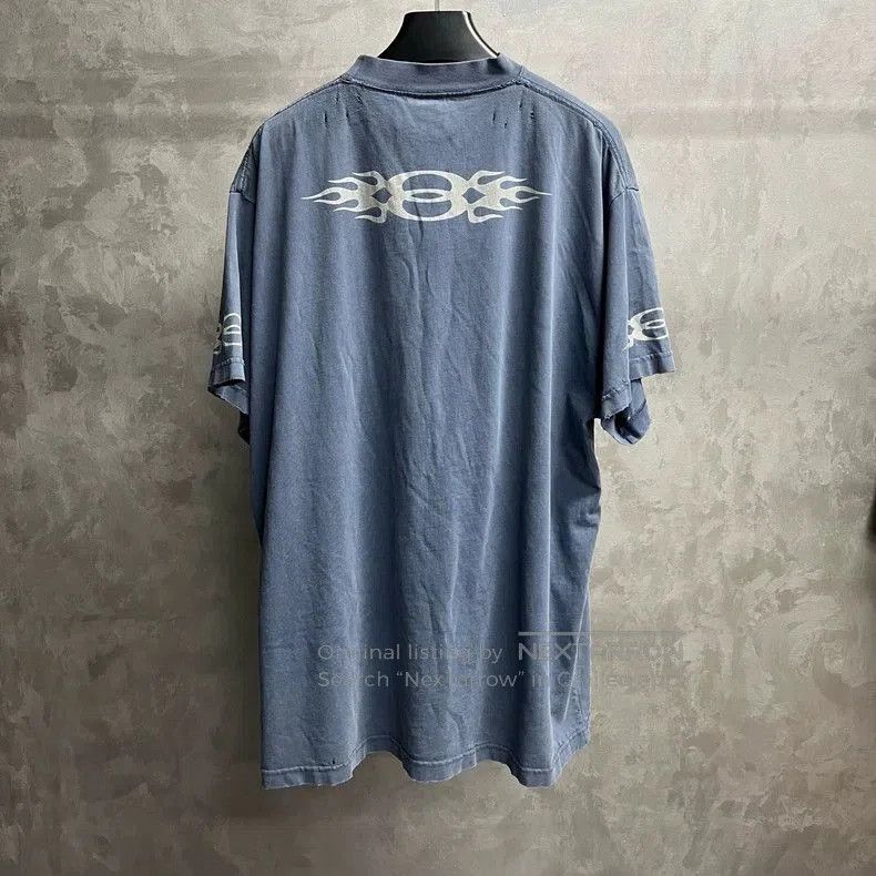 Balenciaga Balenciaga Light Blue Graphic Short Sleeve T. Size US L / EU 52-54 / 3 - 5 Thumbnail