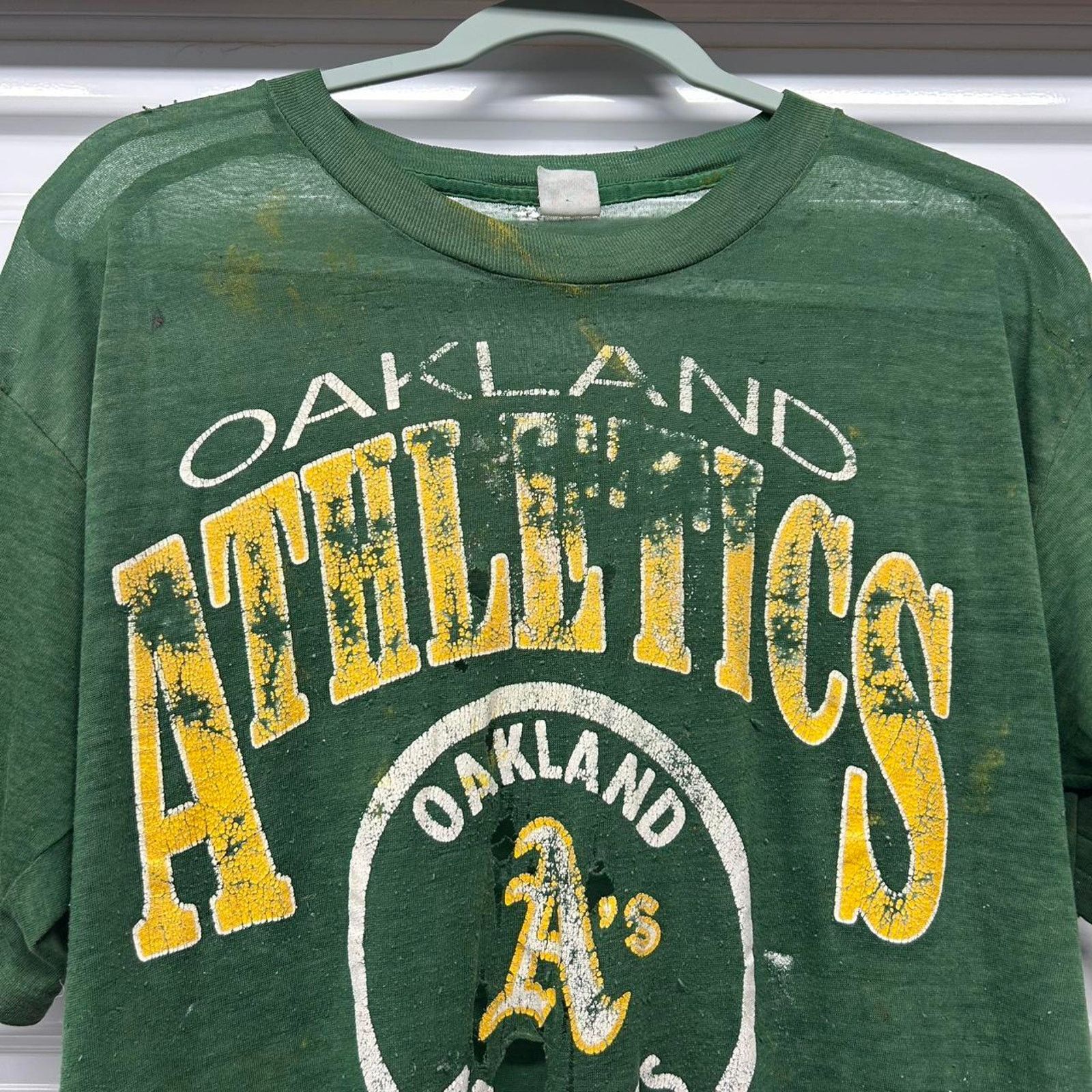 Other VTG 80s Distress/Thrash/Super Thin Oakland A's t-shirt Size US XL / EU 56 / 4 - 4 Thumbnail