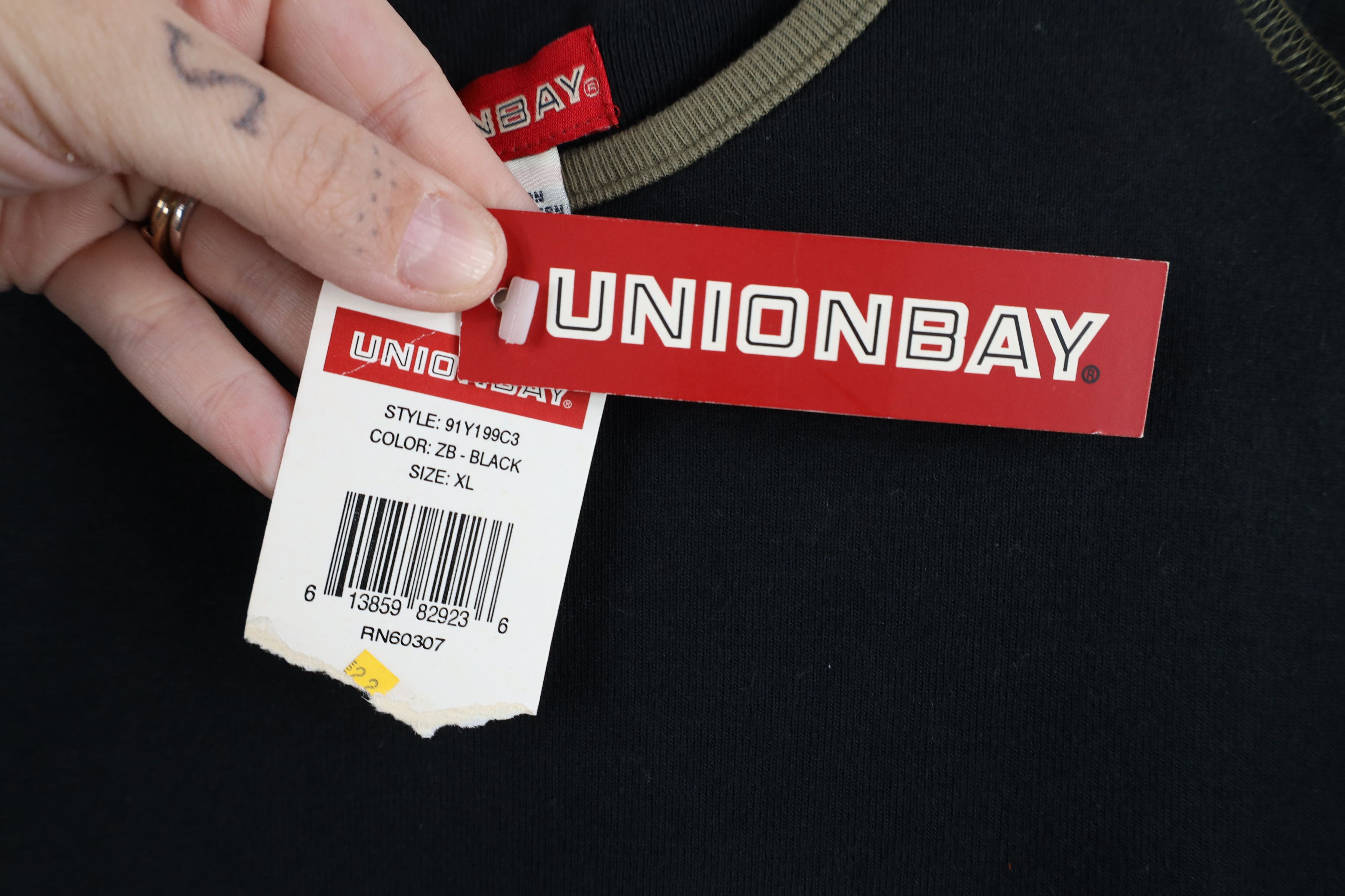 UNIONBAY Deadstock Vintage 90s Unionbay Ribbed Knit T-Shirt Black Size XL / US 12-14 / IT 48-50 - 5 Thumbnail