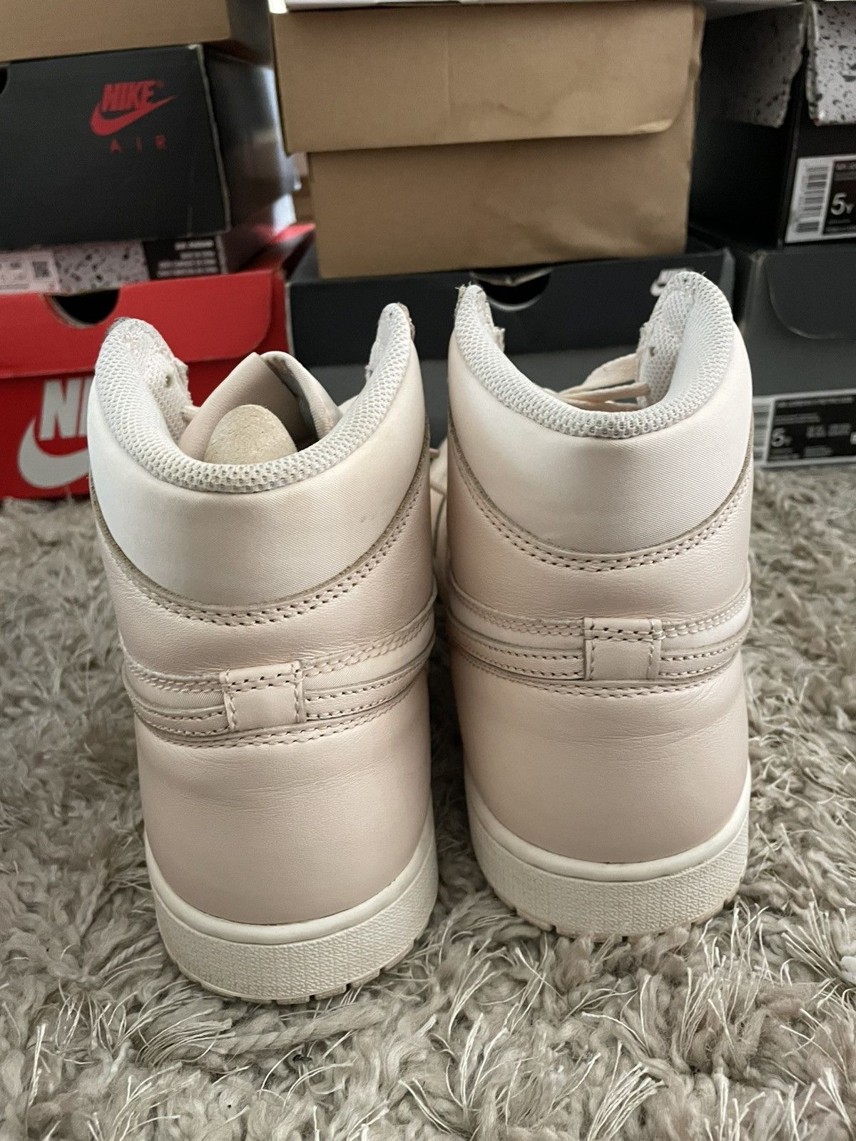 Jordan Brand Jordan 1 Guava Ice Size US 10.5 / EU 43-44 - 6 Thumbnail