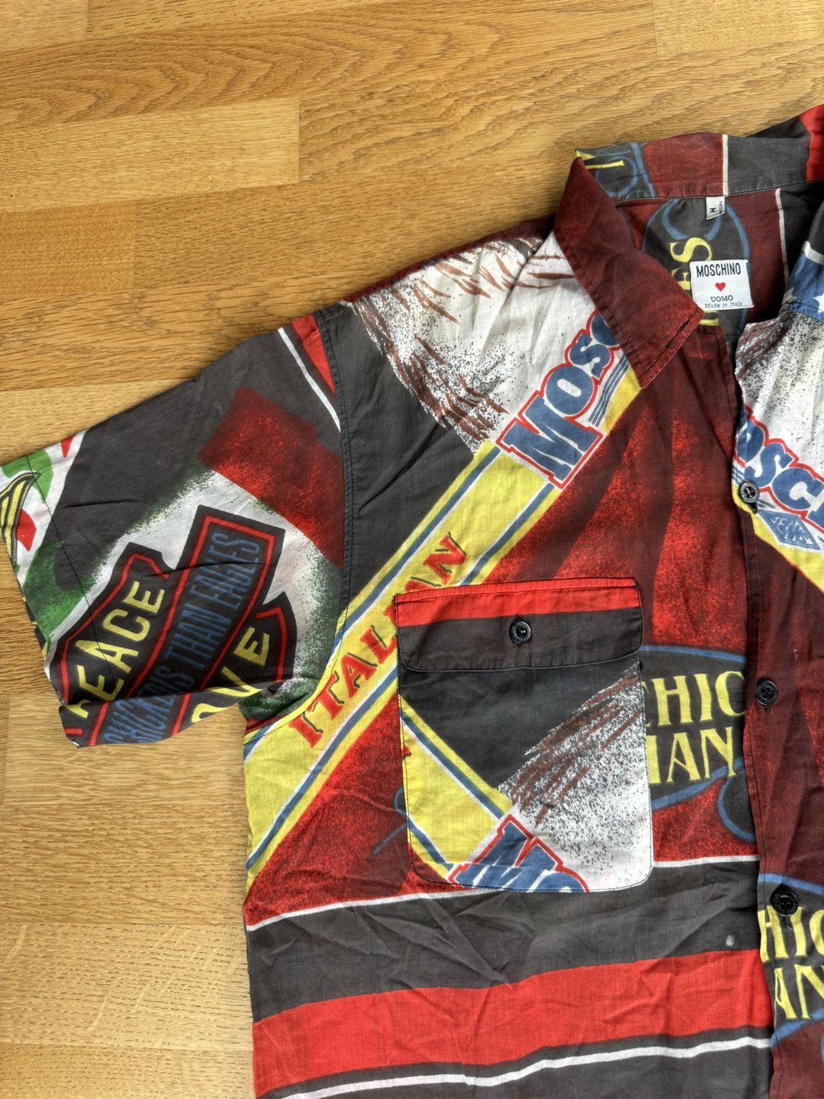 Moschino × Vintage VTG 1990‘s iconic More Chicken than Eagly Shirt Size US M / EU 48-50 / 2 - 17 Thumbnail