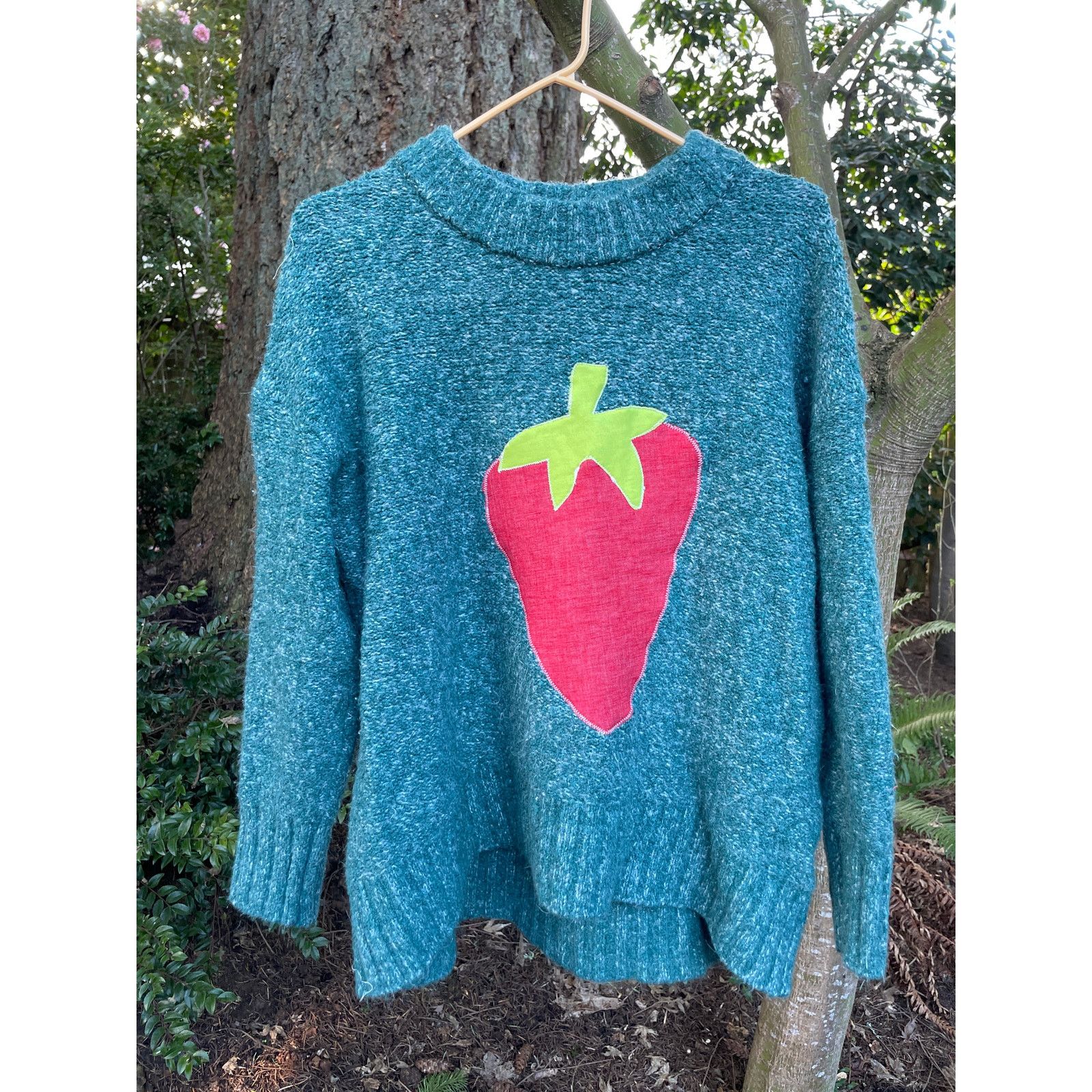 Handmade Small Upcycled Blue Knit Strawberry Applique Sweater Size S / US 4 / IT 40 - 6 Thumbnail