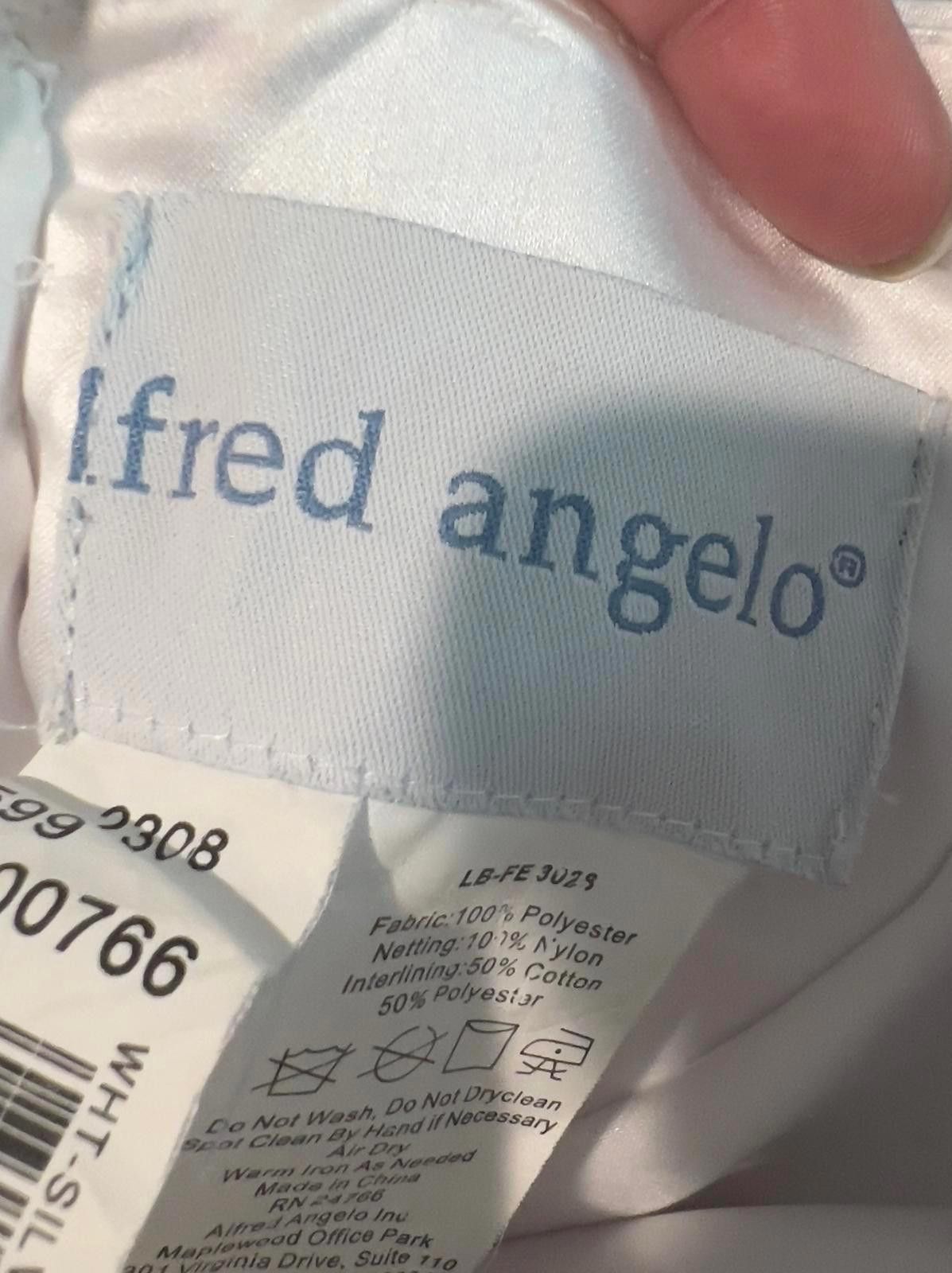 Other Alfred Angelo Elegant White Ruffled Formal Wedding Dress Size M / US 6-8 / IT 42-44 - 6 Thumbnail