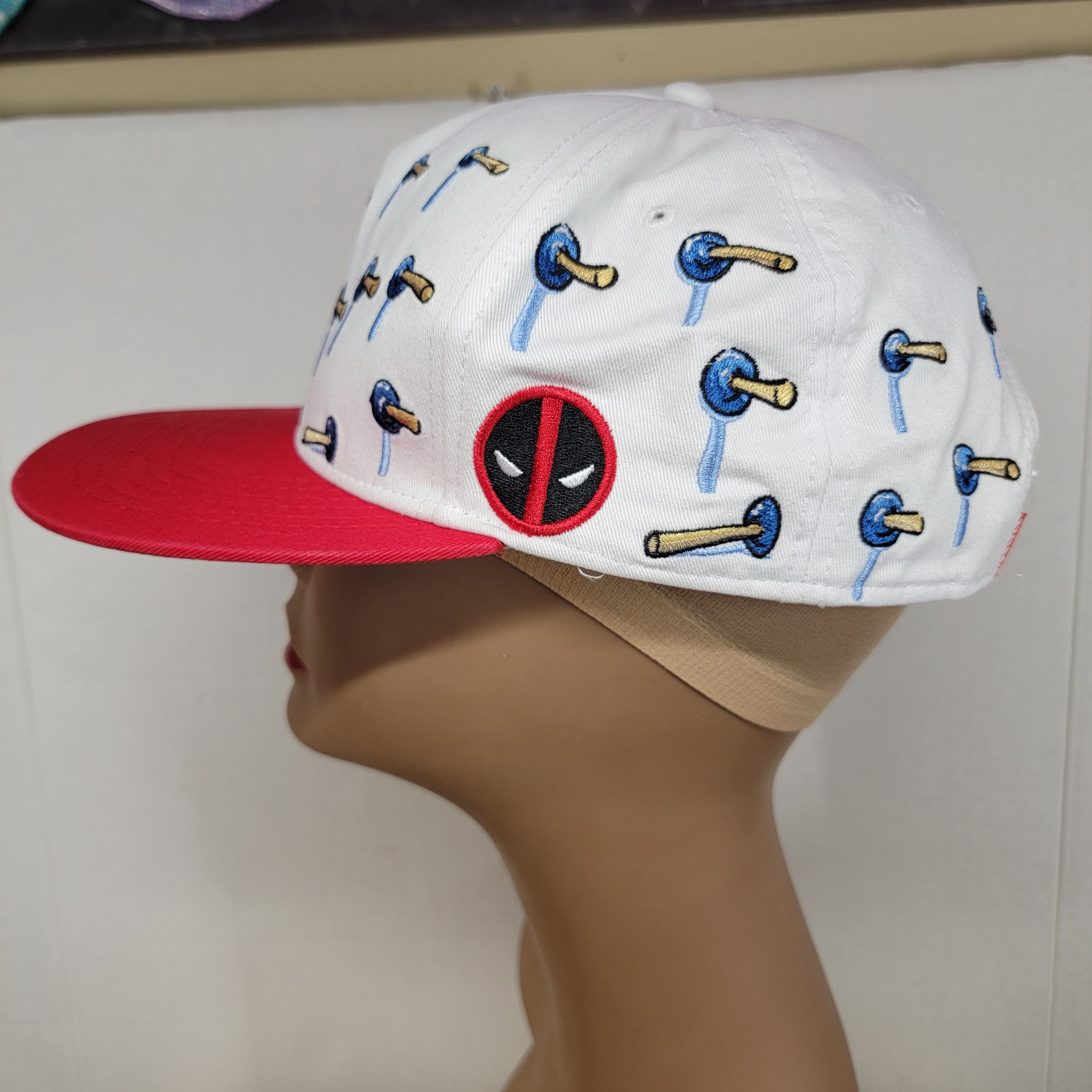 Marvel Comics Marvel Snap Back Ball Cap Deadpool Chibi Plunger Design Size ONE SIZE - 3 Thumbnail