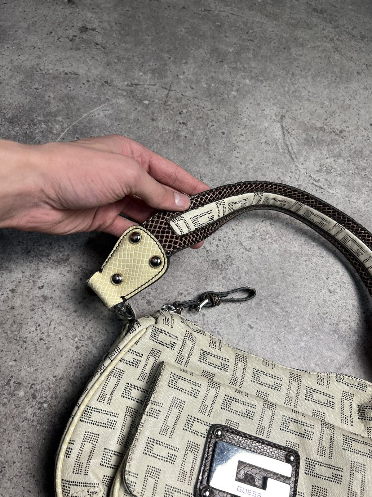Guess Guess Vintage Bags Rare Y2K Size ONE SIZE - 3 Thumbnail