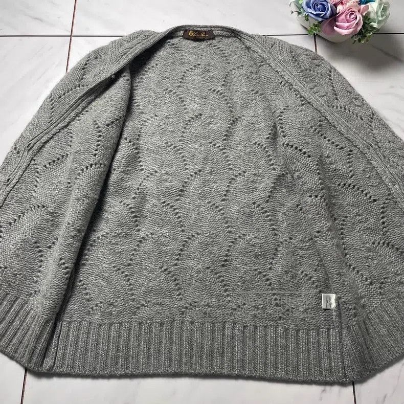 Loro Piana Loro Piana Cashmere knitted cardigan Size M / US 6-8 / IT 42-44 - 2 Thumbnail
