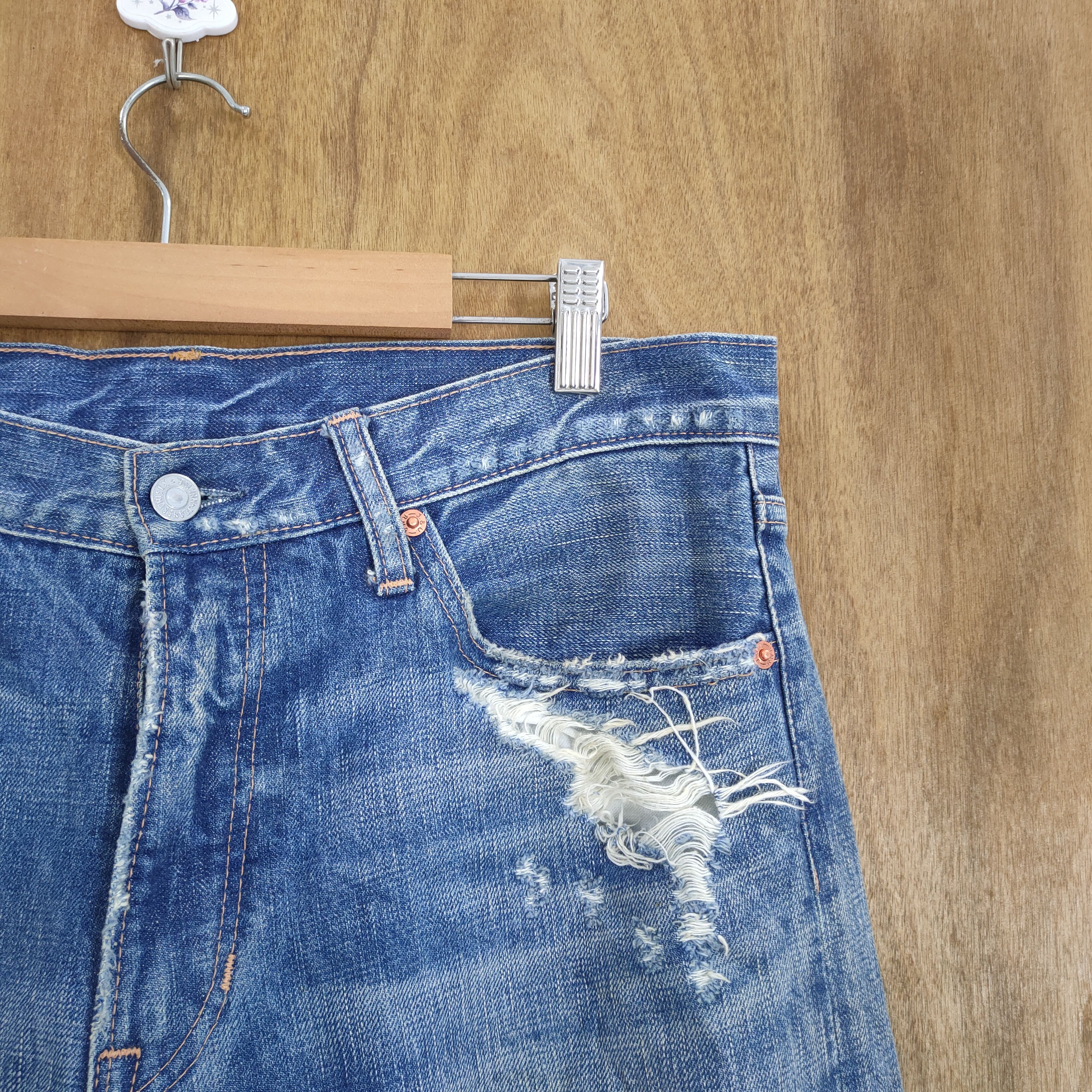 Japanese Brand 💥SICK💥 VINTAGE RNA DISTRESSED FADED JEANS PANTS Size US 32 / EU 48 - 6 Thumbnail