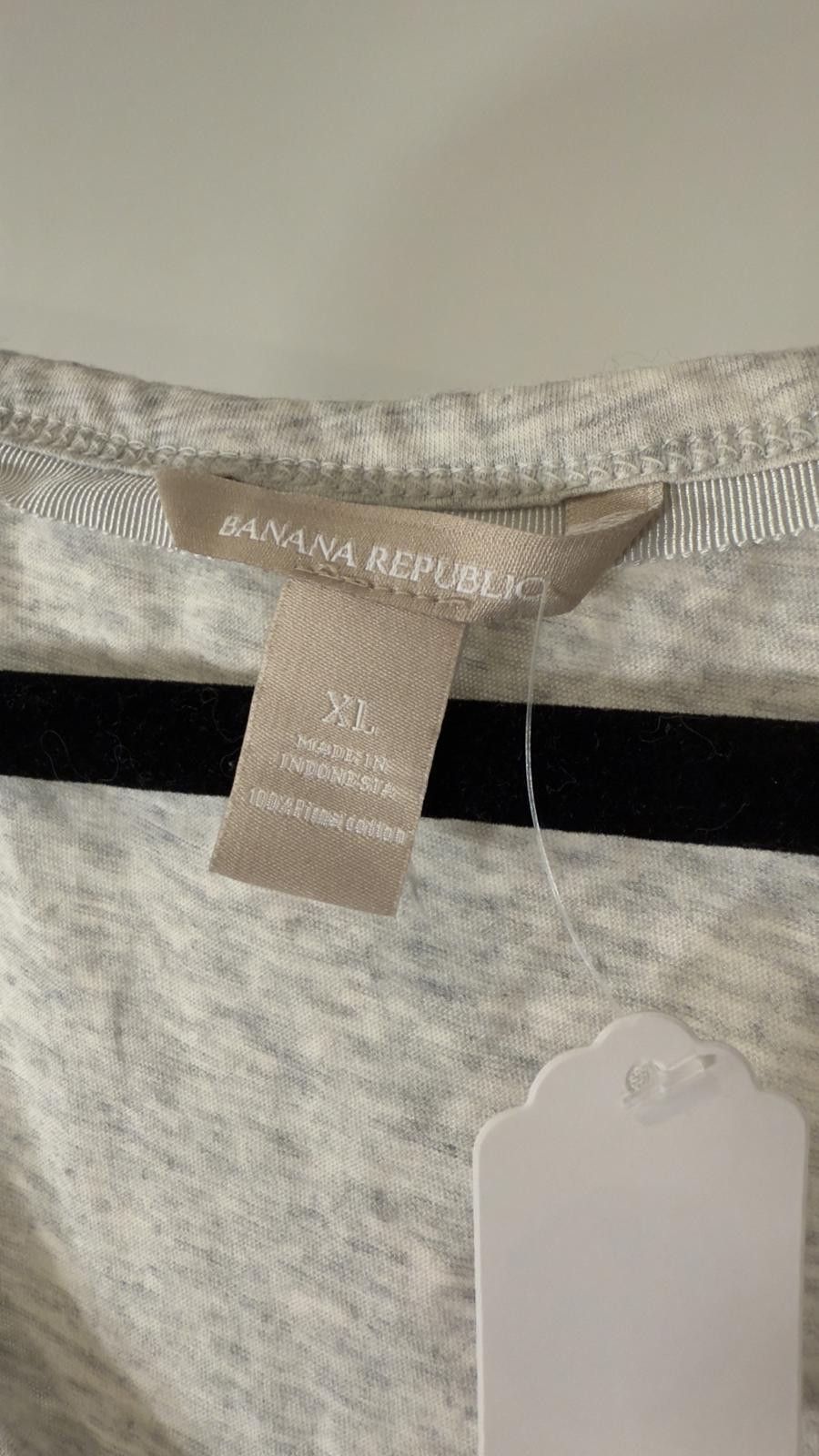 Banana Republic Casual V-Neck Tee by Banana Republic - XL Size XL / US 12-14 / IT 48-50 - 3 Thumbnail