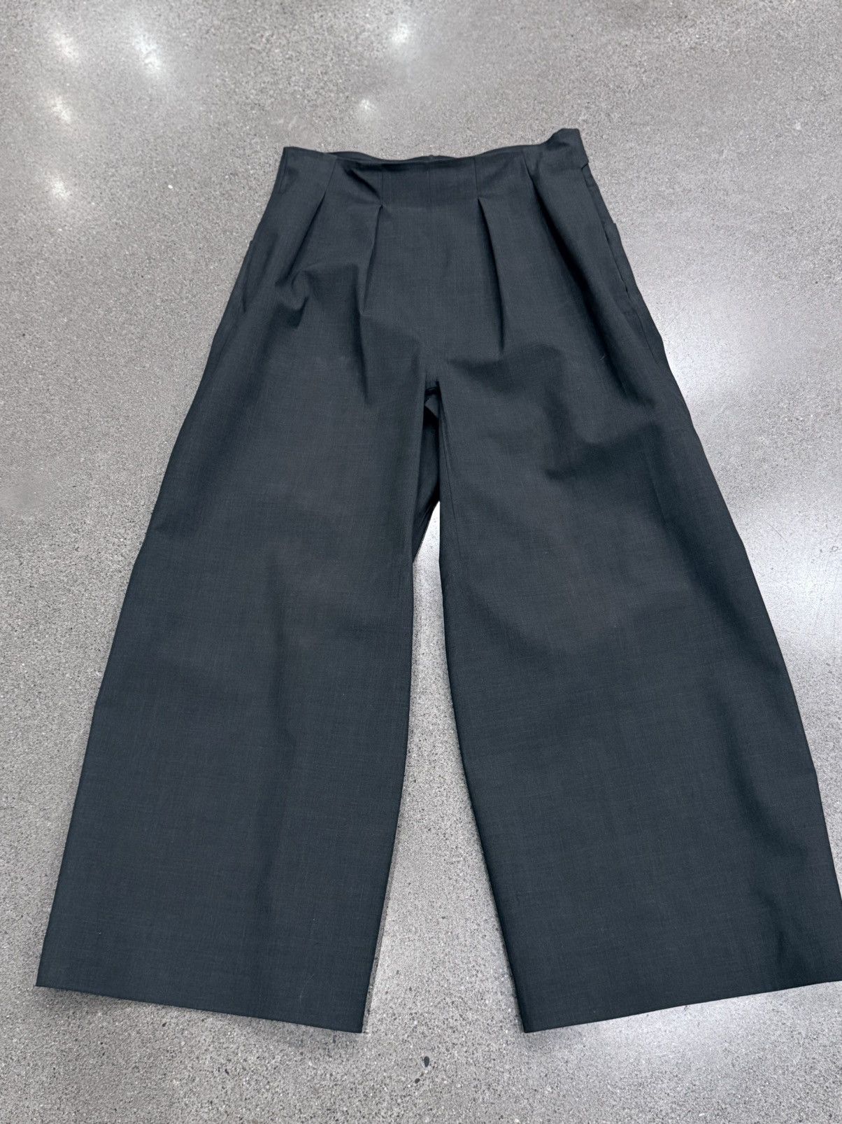 Arc'Teryx Veilance Veilance Wide Pleated Pants | Grailed