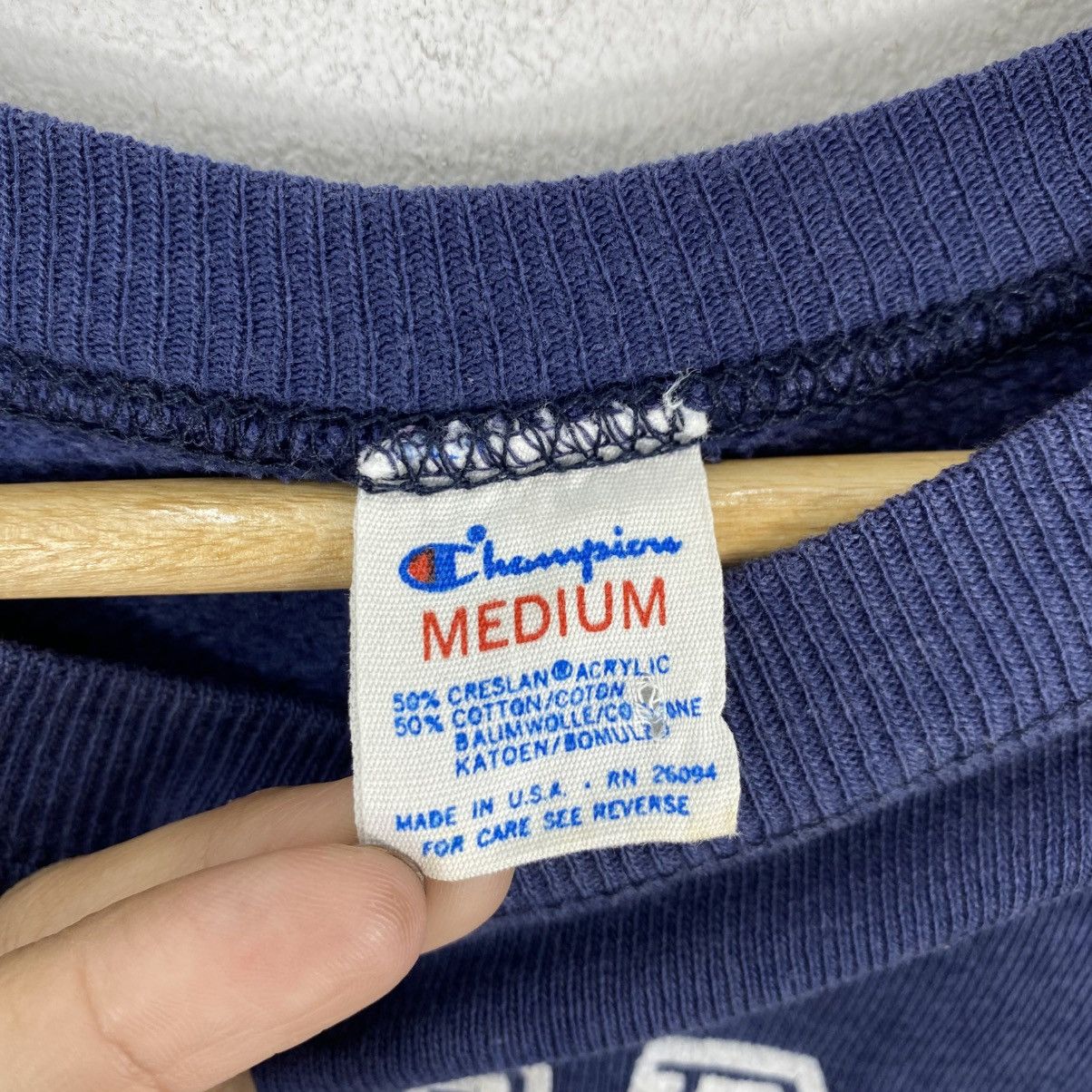 Vintage Vintage 80s Champion Hillsdale College Sweatshirt Medium USA Size US M / EU 48-50 / 2 - 6 Thumbnail