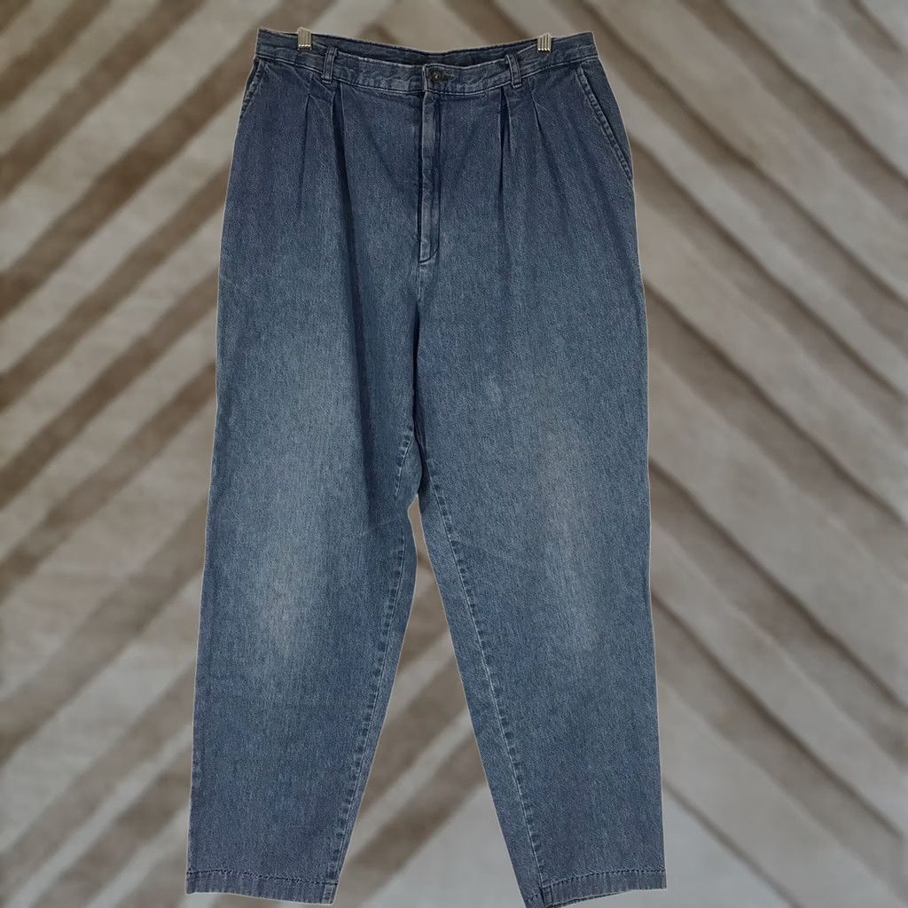 Levi's VINTAGE Levi's - WOMEN'S Jeans - 18 - BLUE DENIM 100% COTTON PLEATED FRONT Size 40" / US 18 - 1 Thumbnail