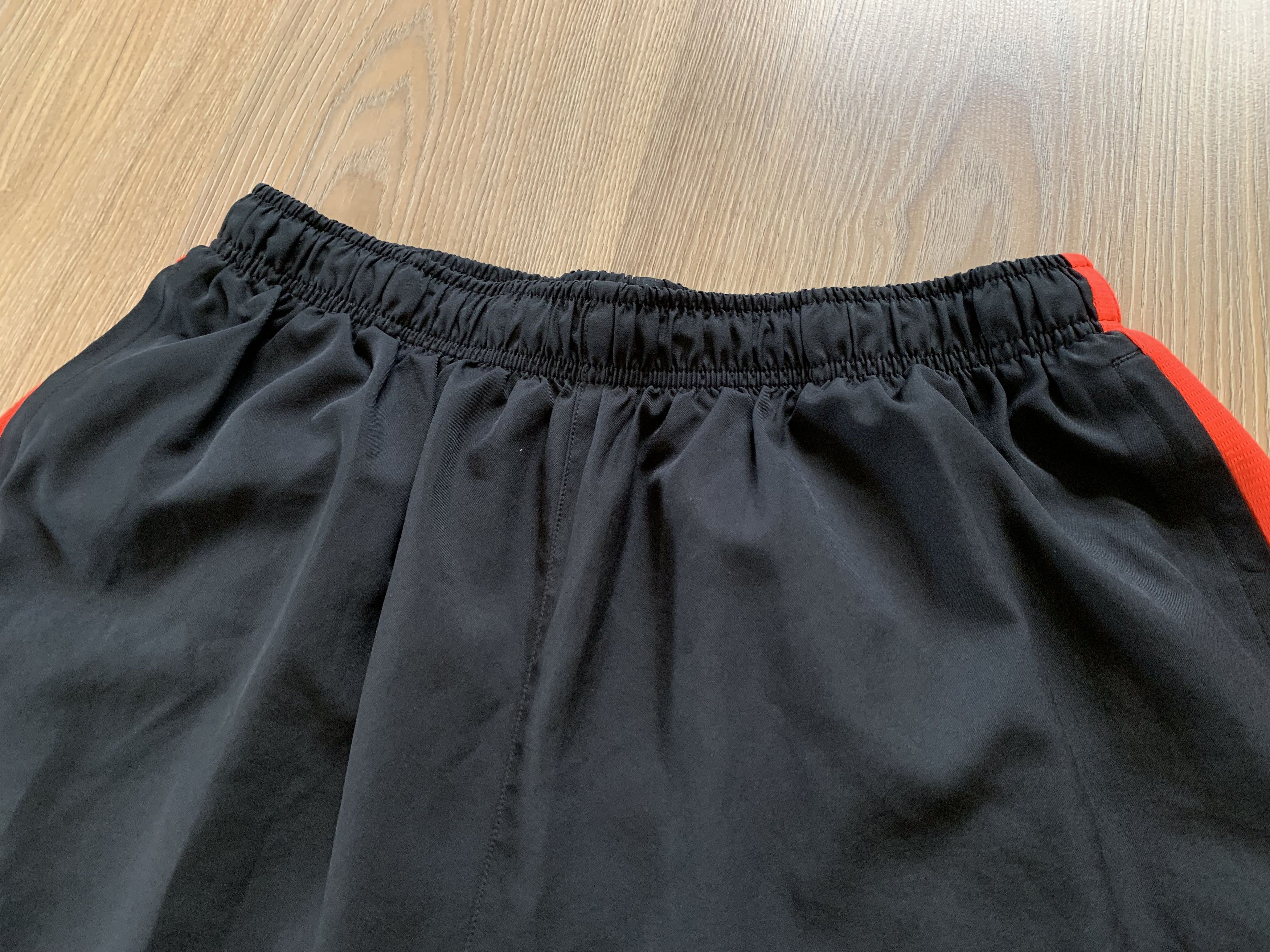 New Balance Liverpool New Balance Black Shorts Size US 40 / EU 56 - 4 Thumbnail