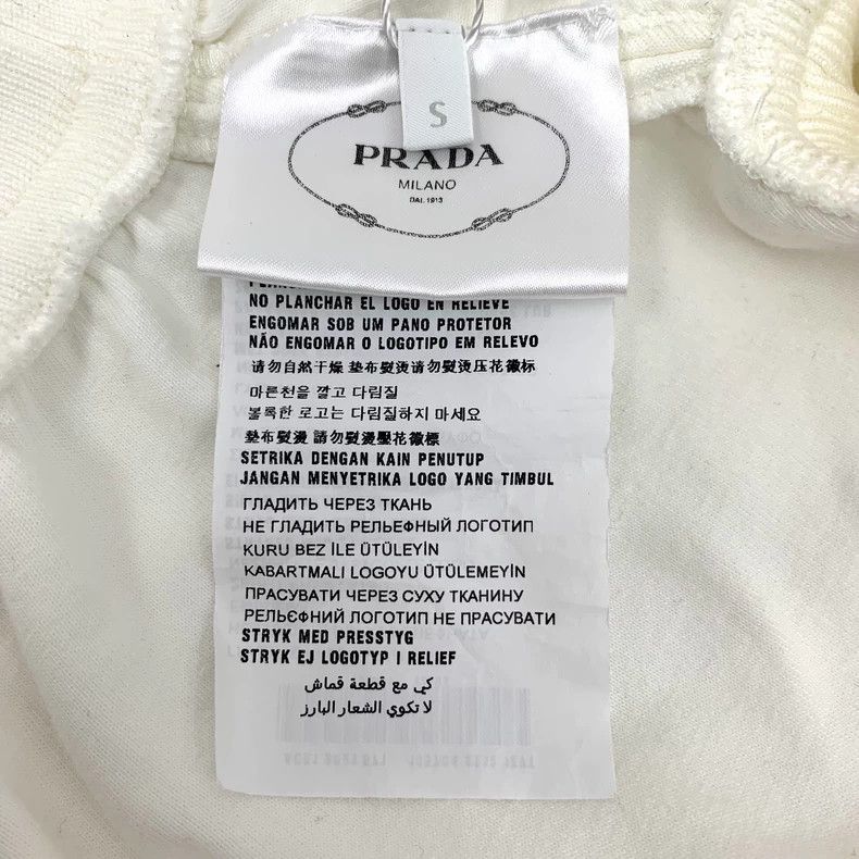 Prada Prada White triangle embossed round-neck short-sleeved T-sh Size S / US 4 / IT 40 - 7 Thumbnail