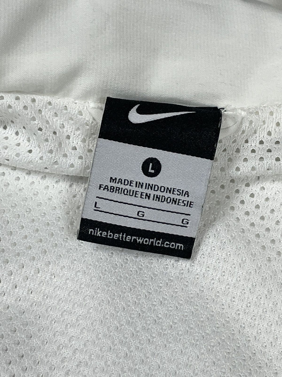 Vintage Nike Vintage Light Jacket Zip Small Swoosh L Size US L / EU 52-54 / 3 - 8 Thumbnail