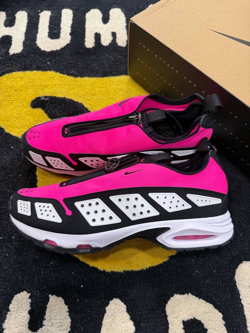 Nike Nike Air Max Sunder Hyper Pink Black (Women's) (2024) Size US 14 / EU 47 - 1 Thumbnail