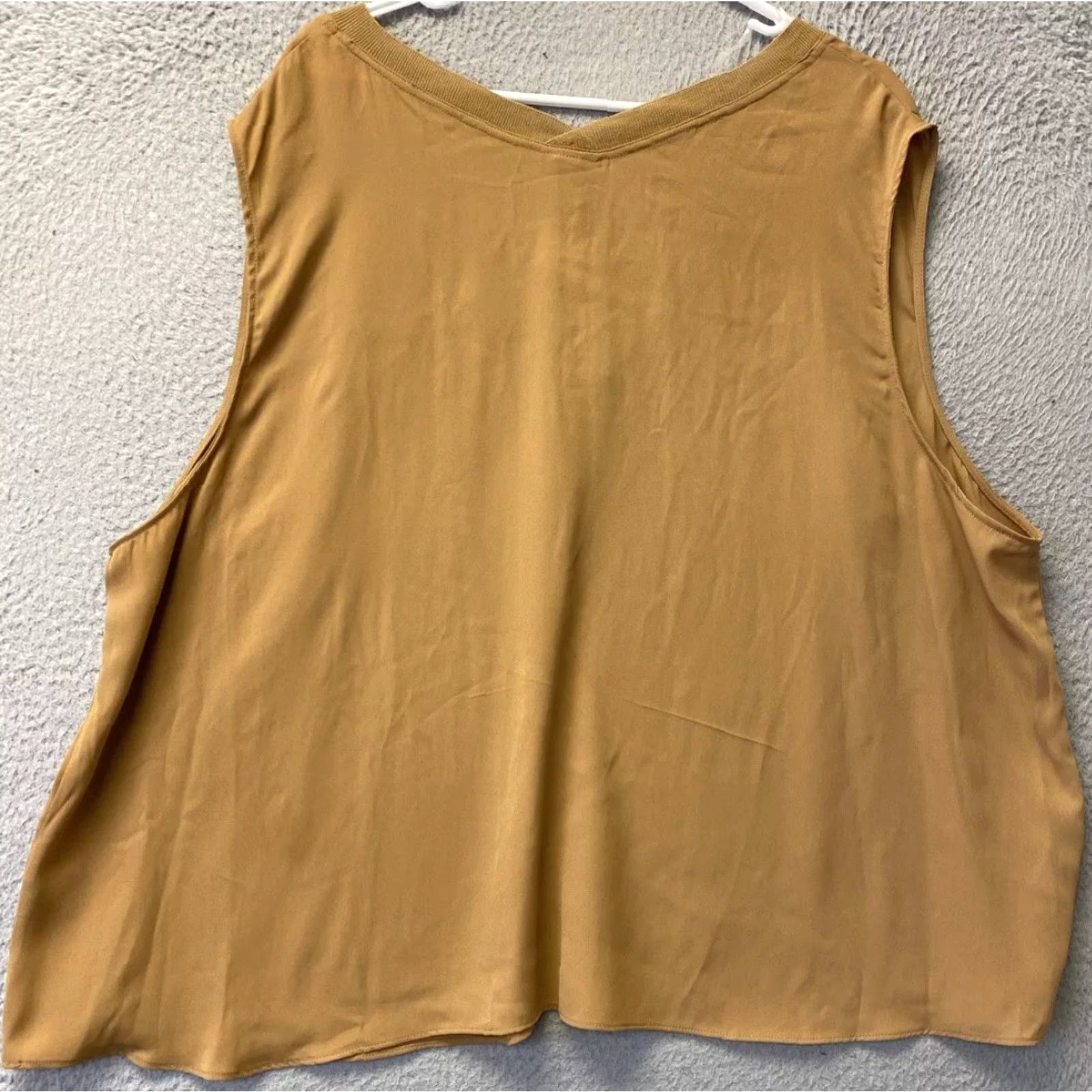 Worthington VINTAGE Worthington Women's Tank Top V-Neck Light Brown 3X Large Dressy NWT Size XXL / US 16-18 / IT 52-54 - 7 Thumbnail