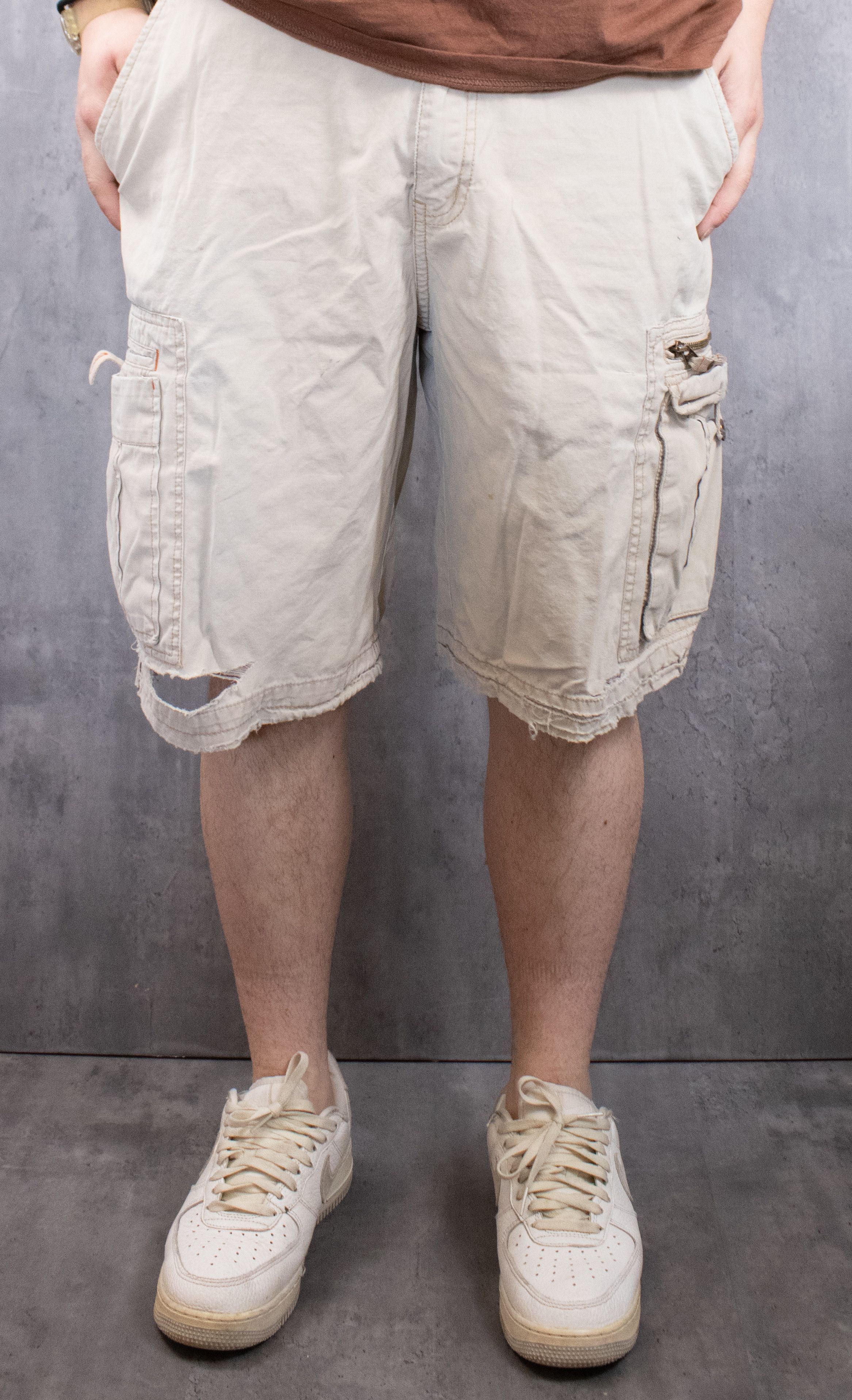 Vintage Y2K 2000's Baggy Below the Knee Cargo Tan Distressed Shorts Size US 34 / EU 50 - 5 Thumbnail