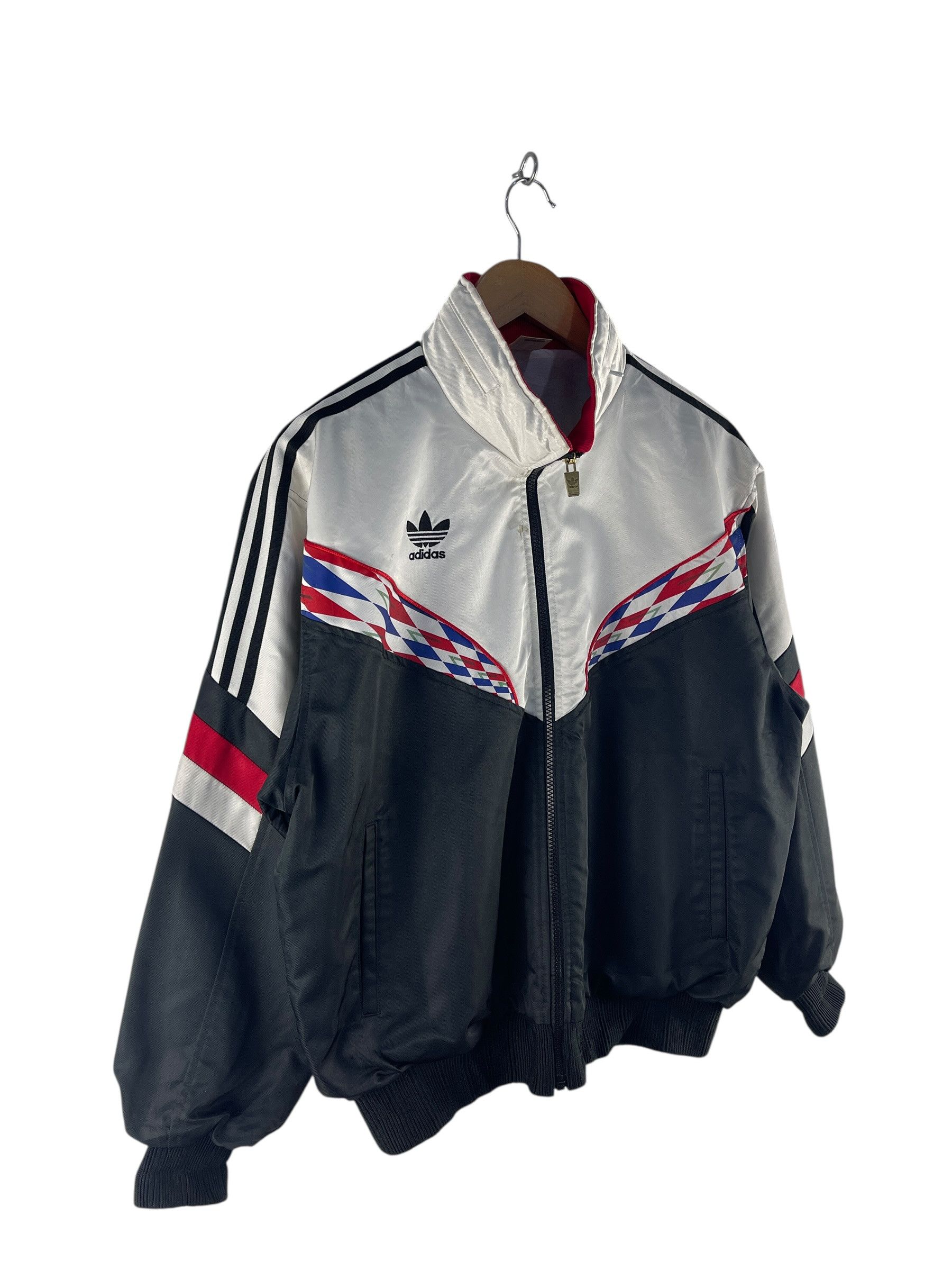 Adidas Vintage Adidas Trefoil Diamond Track Jacket 80s Size US L / EU 52-54 / 3 - 4 Thumbnail