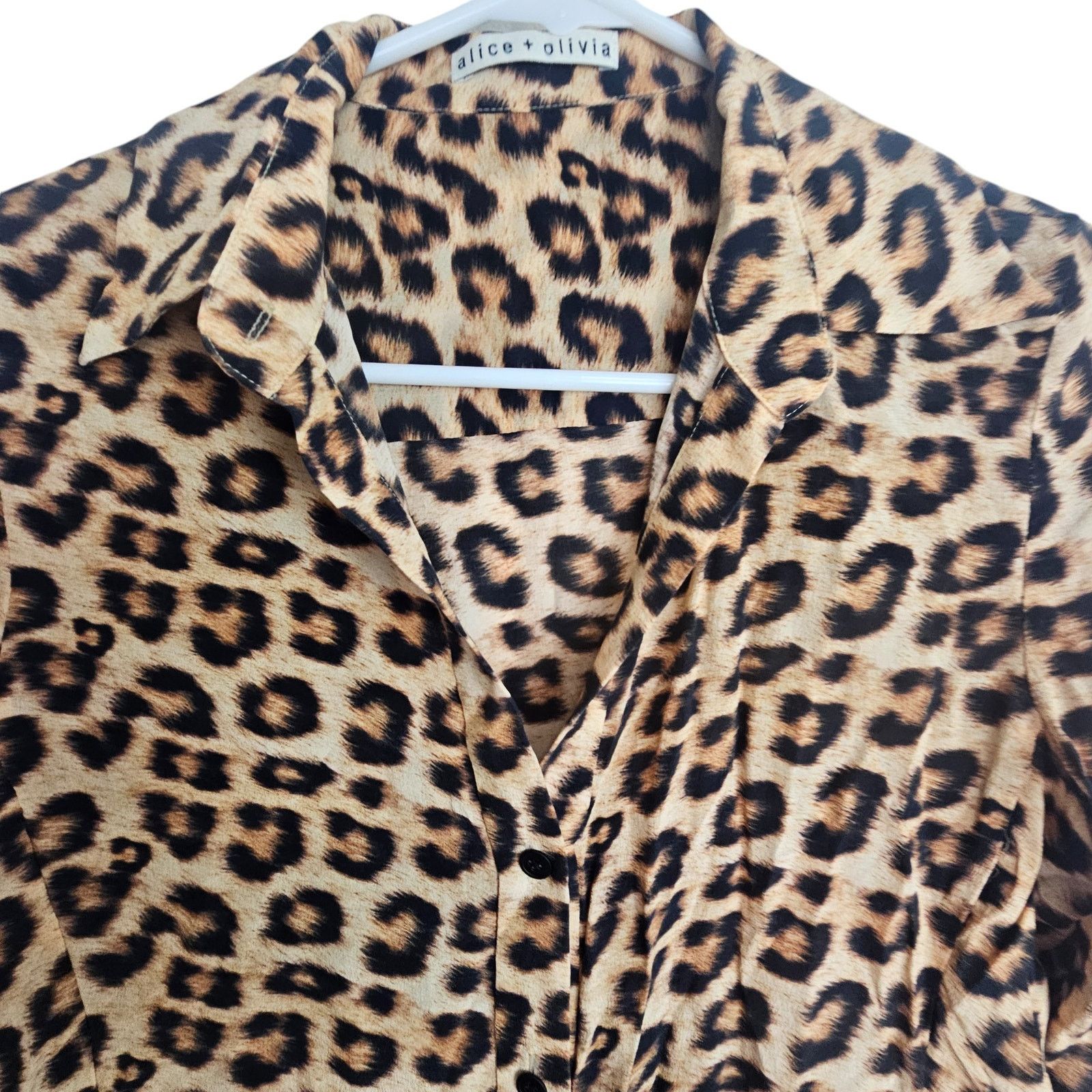 Alice + Olivia Alice + Olivia Eloise Leopard Print Silk Blouse XS Mob Wife Size XS / US 0-2 / IT 36-38 - 3 Thumbnail