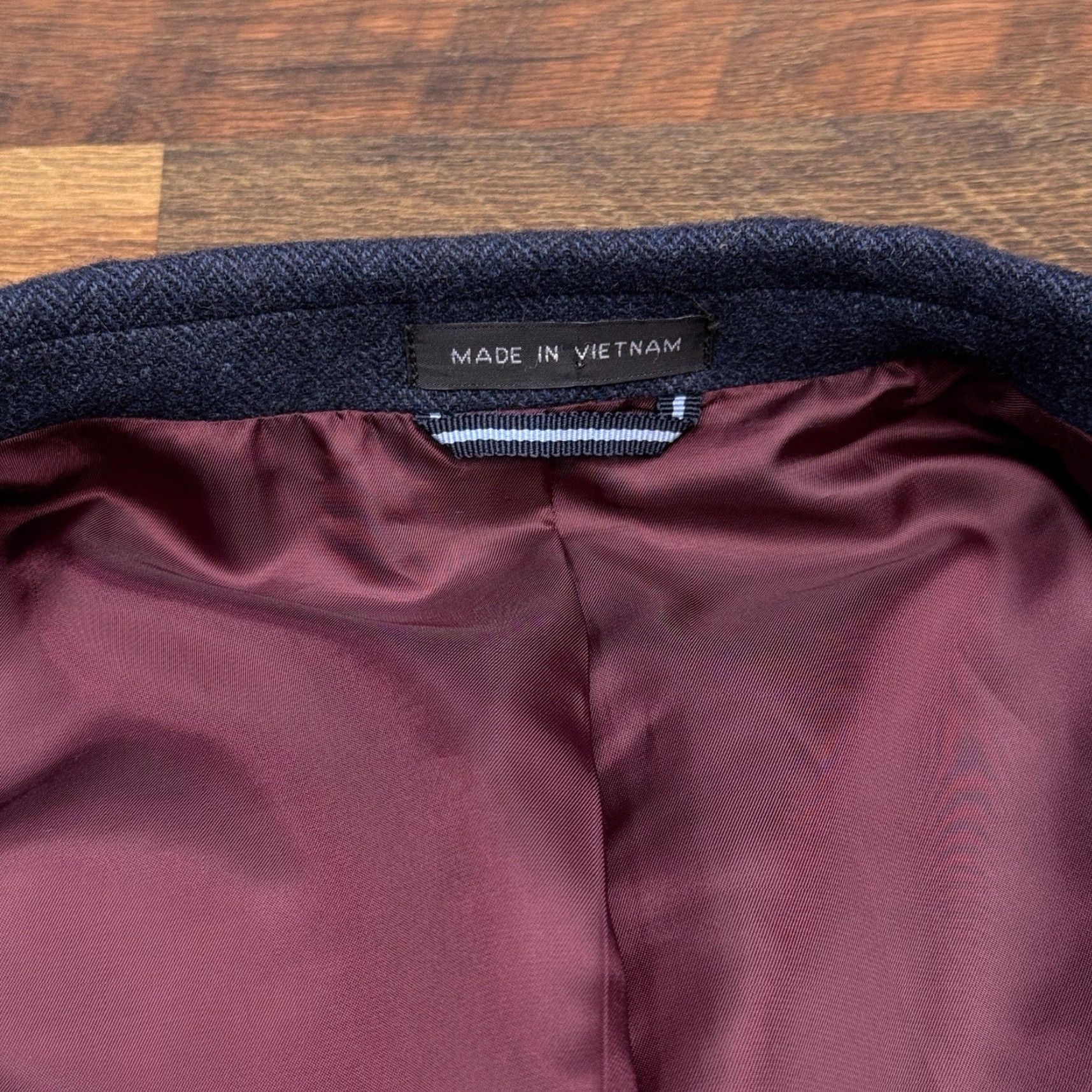 Tommy Hilfiger Tommy Hilfiger Blazer Sport Coat Navy Blue Wool Tweed Herringbone 42 Regular Notch Lapel Double-Vented 2-Button Single-Breasted Size 42R - 5 Thumbnail