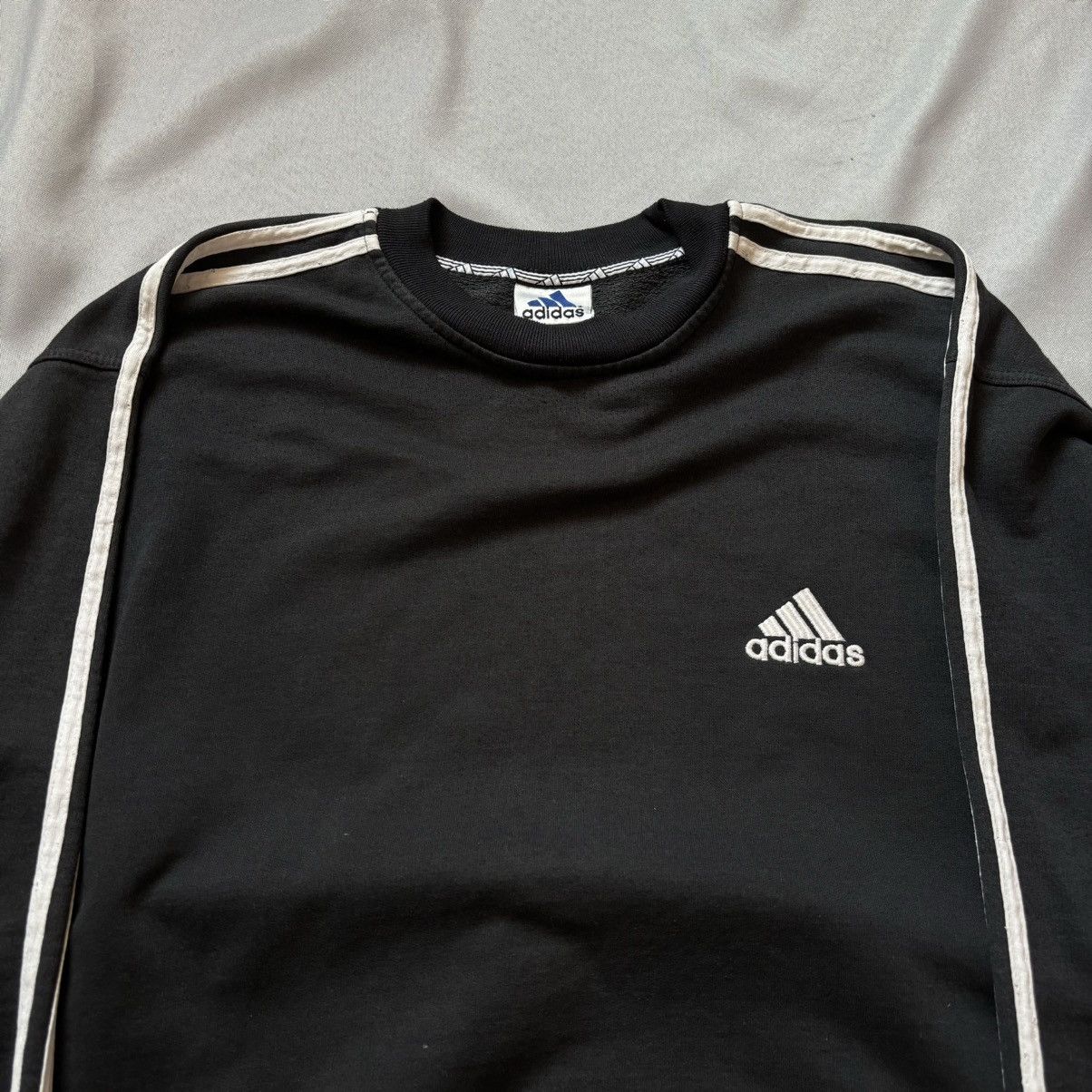 Adidas Adidas vintage sweatshirt rare black large Size US L / EU 52-54 / 3 - 2 Thumbnail
