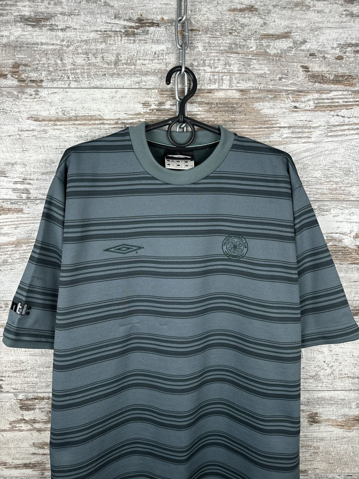 Umbro × Vintage Mens Vintage Umbro Celtic FC T-shirt soccer jersey tee rare Size US XL / EU 56 / 4 - 3 Thumbnail