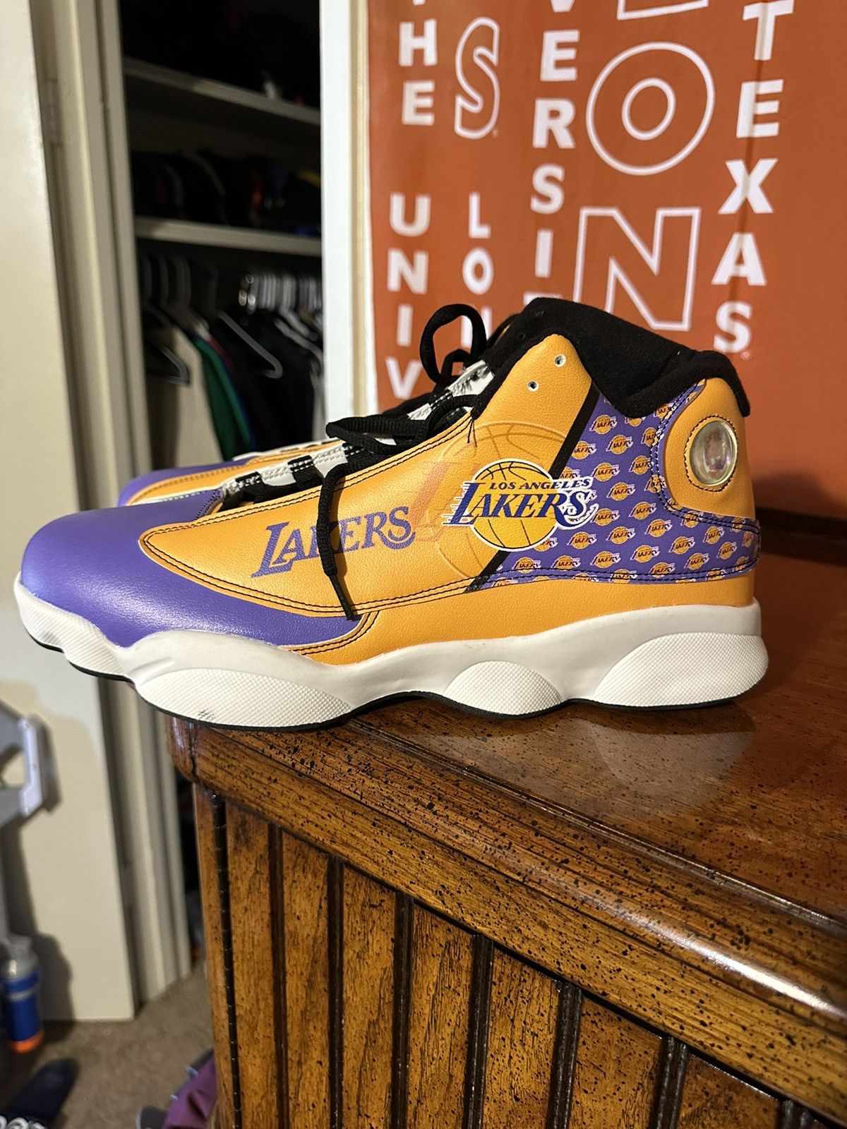 NBA × Vintage Vintage NBA Los Angeles Lakers sneakers 00s size 13 Size US 13 / EU 46 - 4 Thumbnail