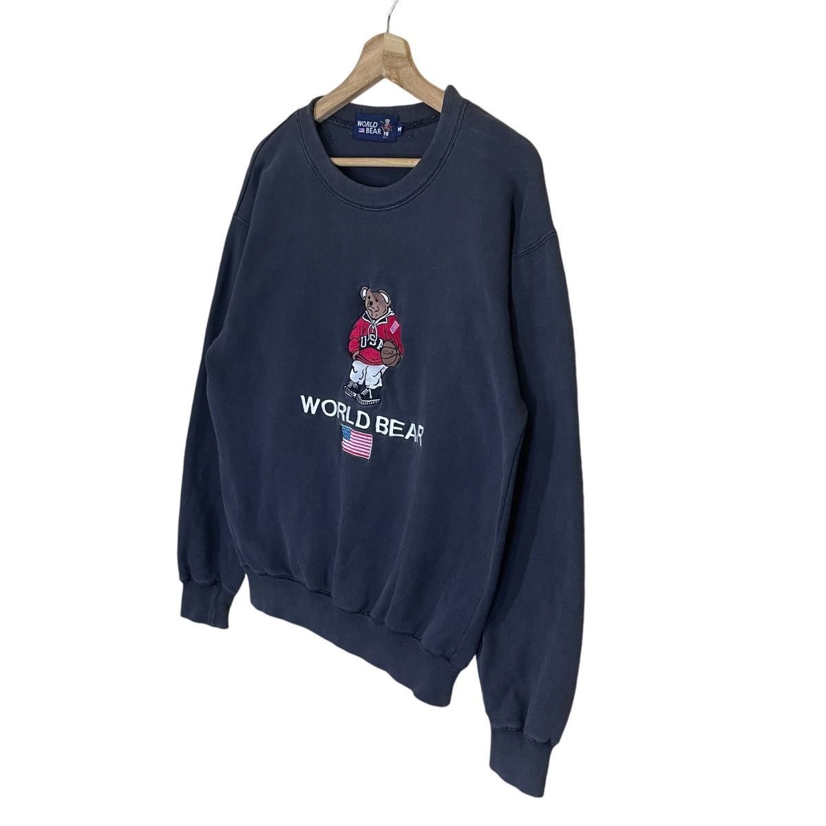 Japanese Brand Vintage 90s World Bear Big Logo Crewneck Sweatshirt Size US M / EU 48-50 / 2 - 3 Thumbnail
