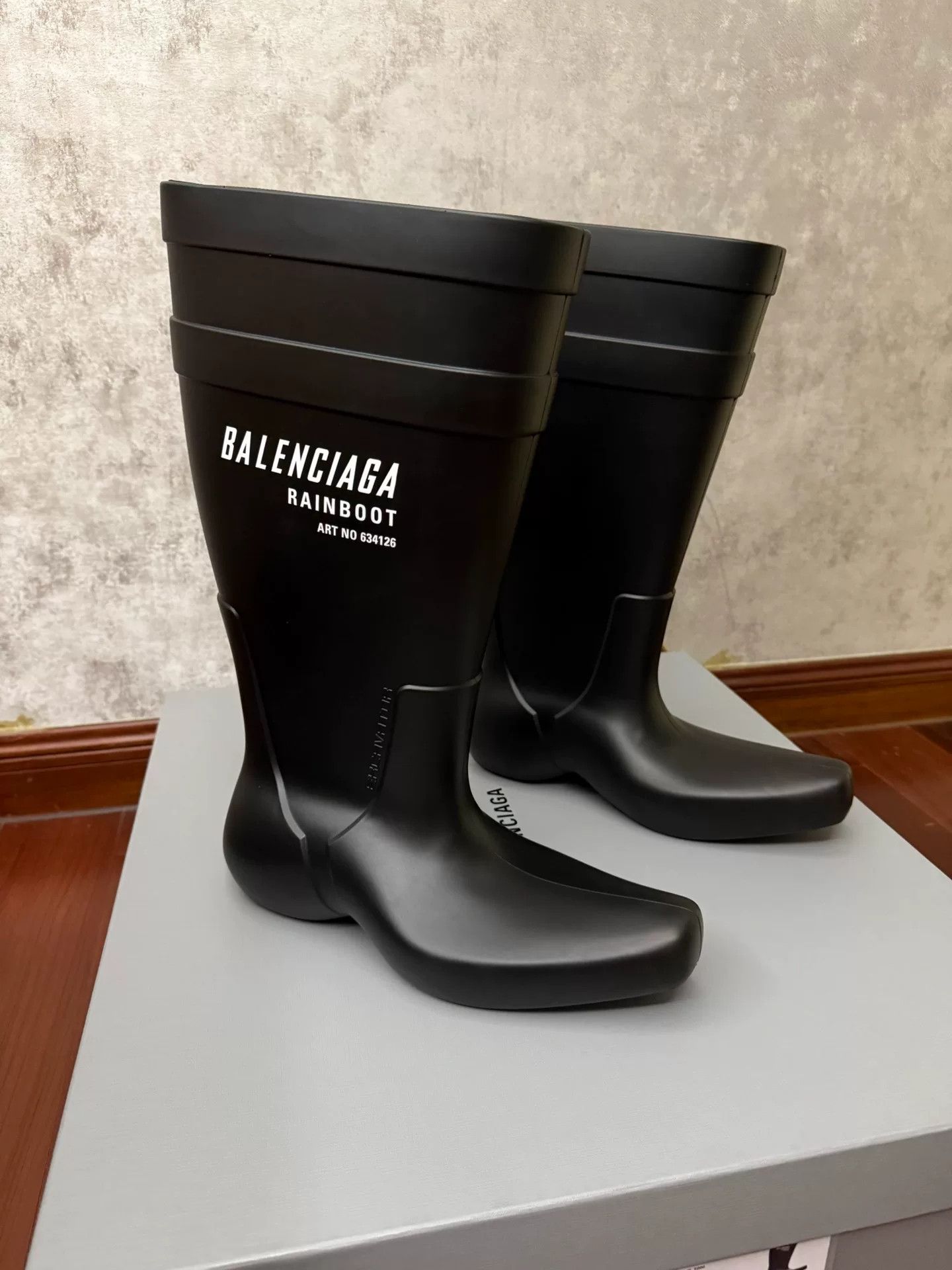 Balenciaga balenciaga rubber high rain boots Size US 8 / EU 41 - 1 Thumbnail