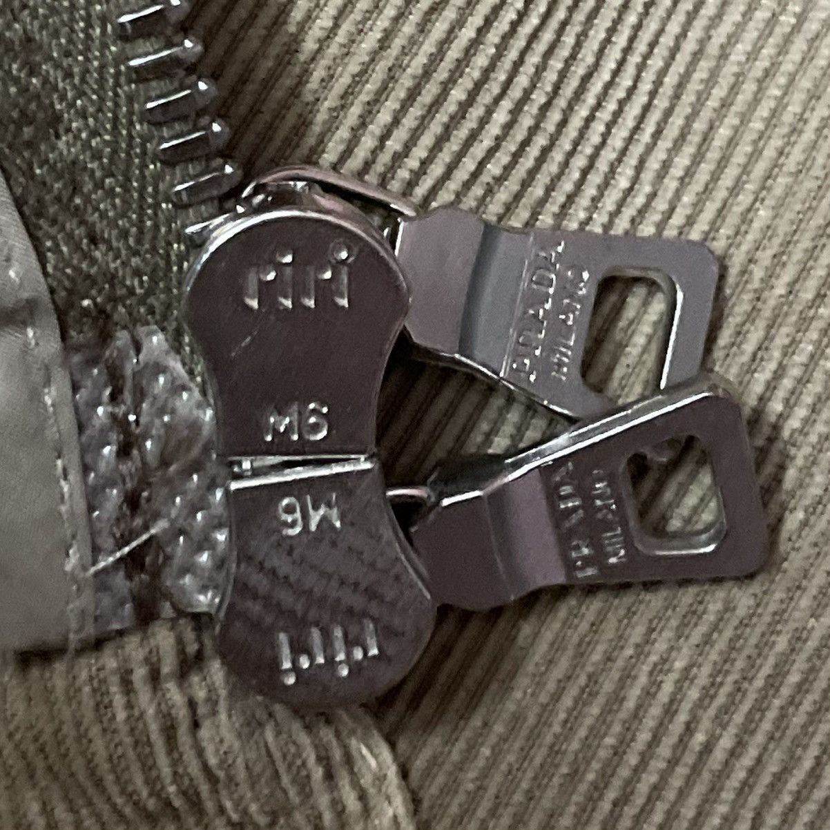 Prada Prada Corduroy zipper shirt Size US S / EU 44-46 / 1 - 8 Thumbnail