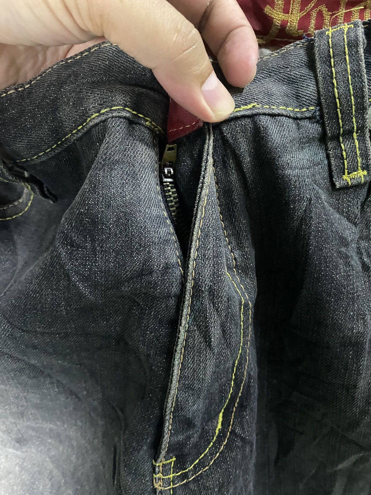 Vintage Vintage Y2K Crown Holder Embroidered Black Denim Jeans Size US 38 / EU 54 - 9 Thumbnail