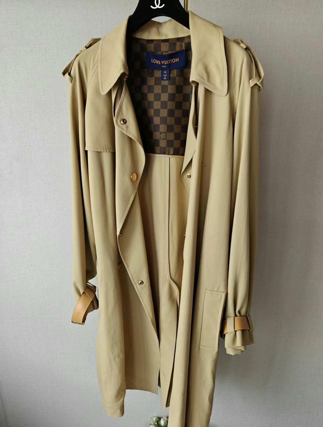 Louis Vuitton Louis Vuitton Trench Coat Size M / US 6-8 / IT 42-44 - 1 Thumbnail