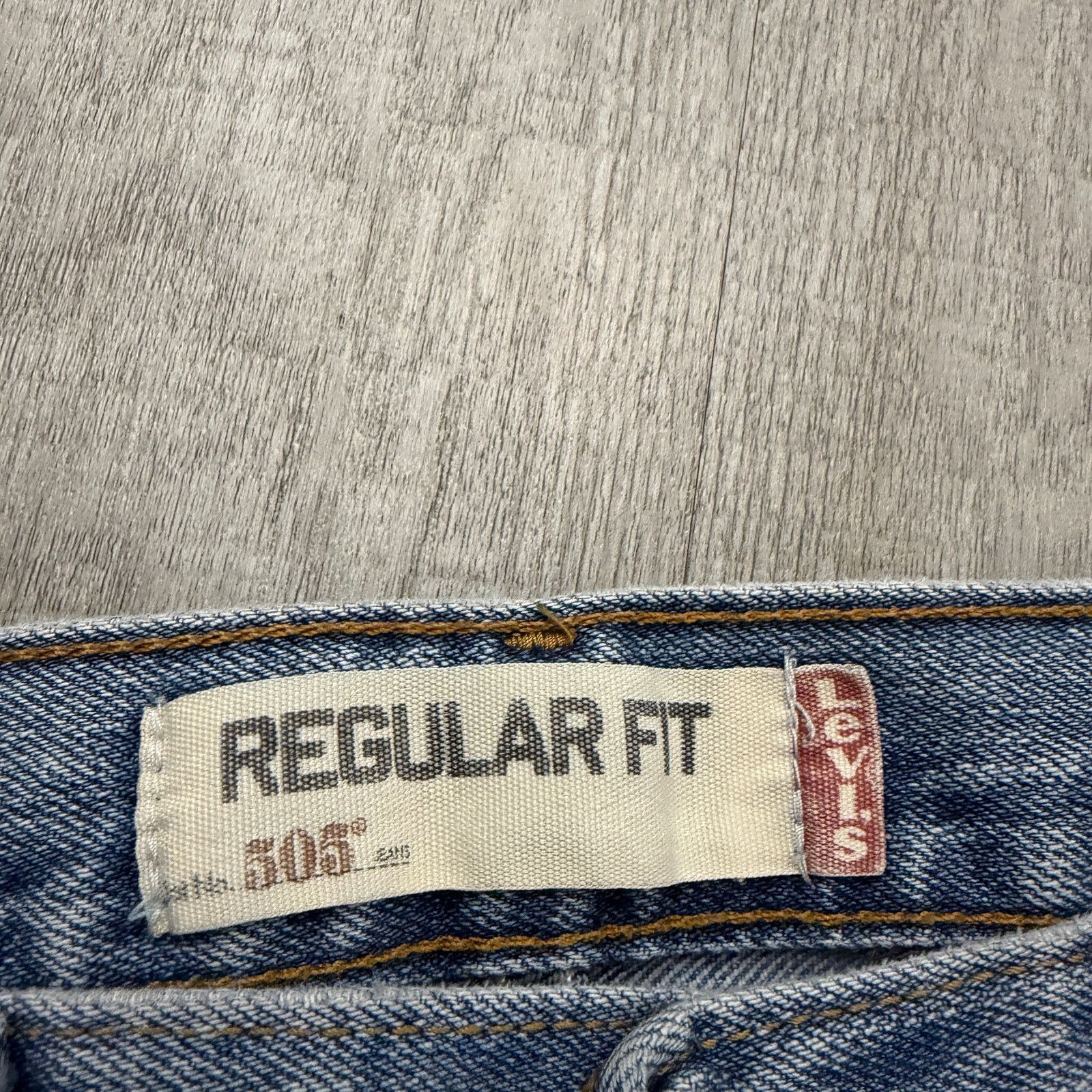 Vintage Vintage Levis 505 Jeans Men's 34x32 Blue Denim Regular Fit Size US 34 / EU 50 - 6 Thumbnail