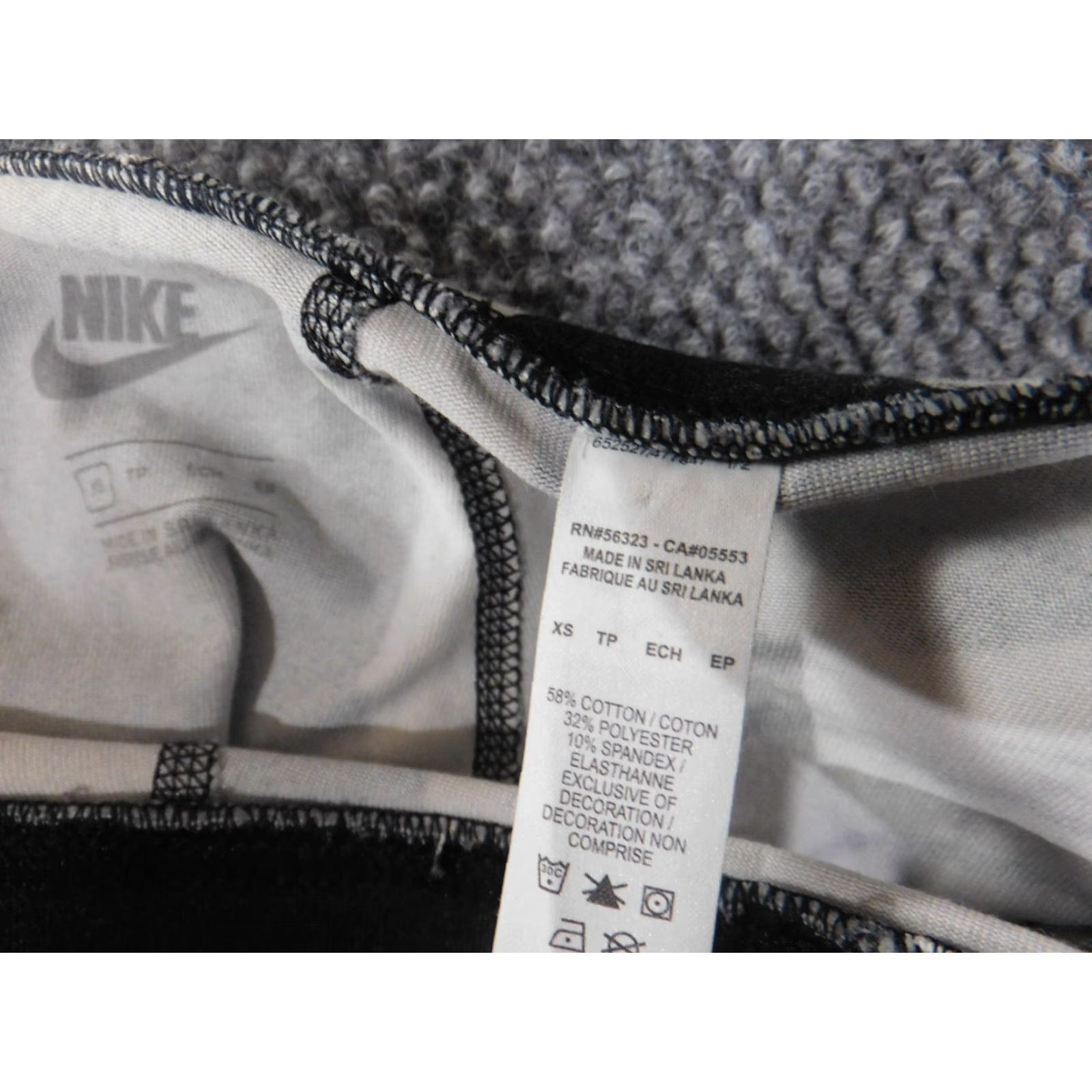 Nike VINTAGE Nike leggings women XS black logo Dri-Fit swoosh print stretch athletic walk compression straight inseam 26 in Regular size ongoing Size 40" / US 18 - 7 Thumbnail