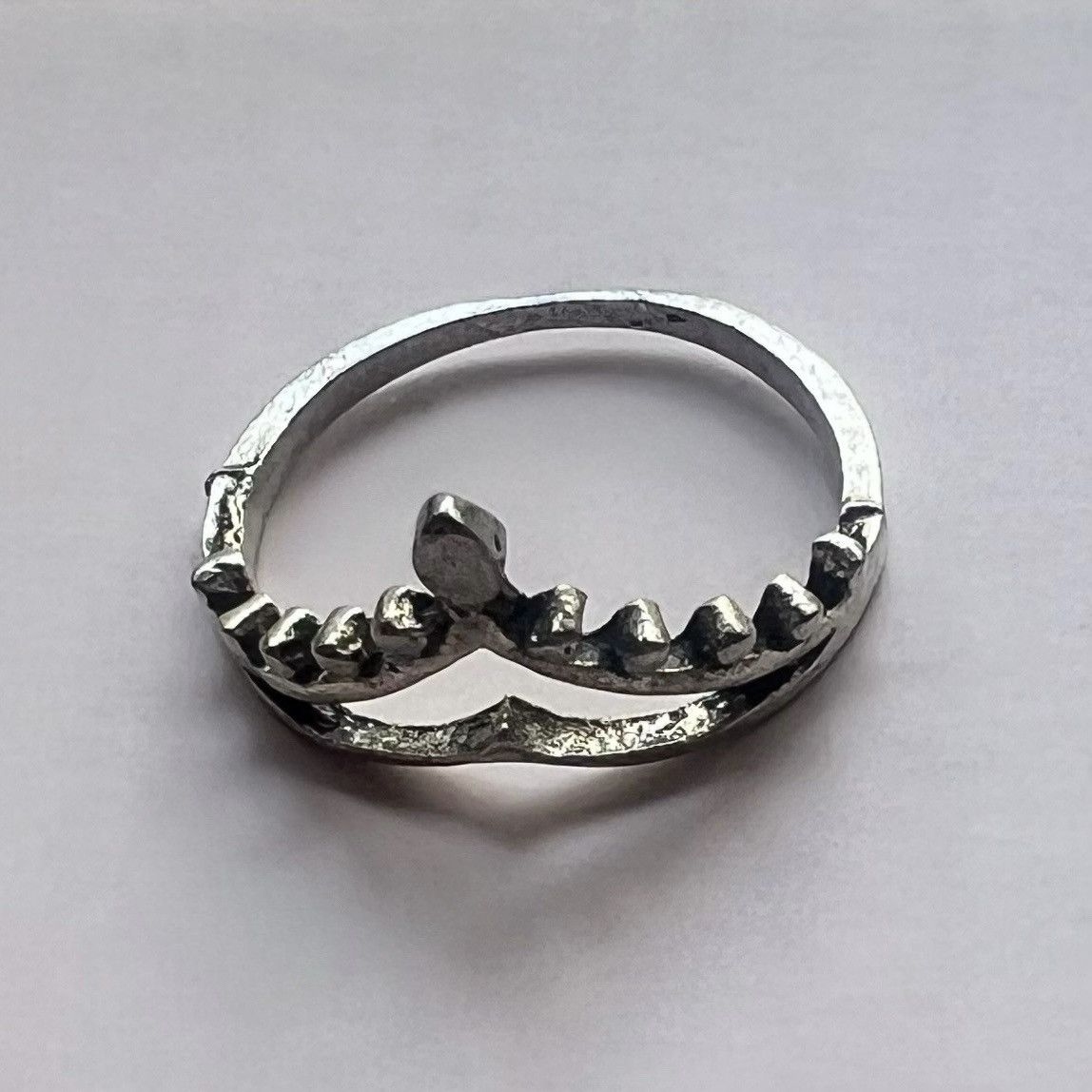 Vintage New Boho Antique Silver Double Crown Chevron Stackable Ring Size ONE SIZE - 3 Thumbnail