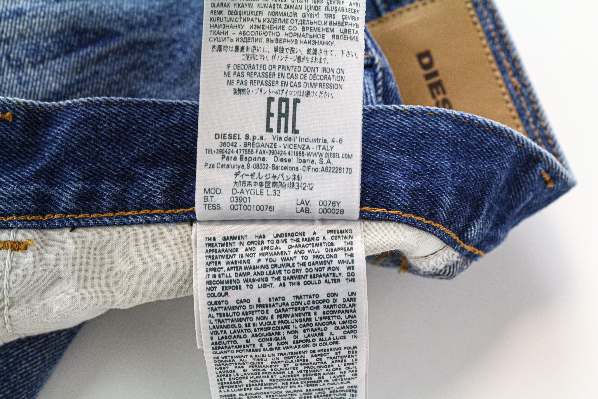 Diesel D-AYGLE 0076Y W29/L32 Blue Buttoned Jeans 74668 Size US 29 - 9 Thumbnail
