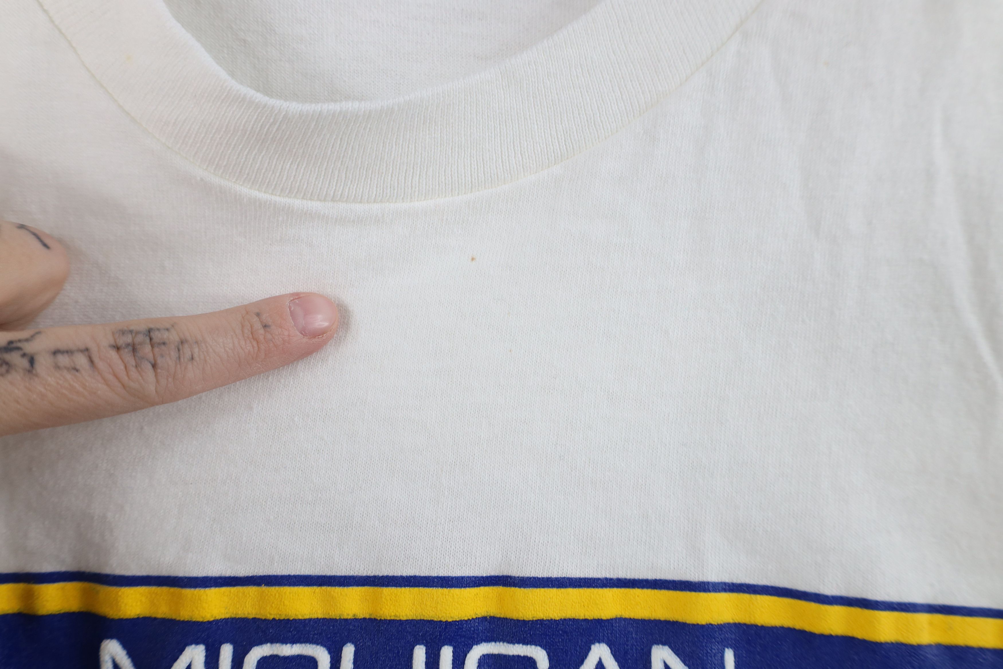 Vintage Vintage 70s 80s of Michigan Ann Arbor Law Lawyer T-Shirt USA Size US L / EU 52-54 / 3 - 5 Thumbnail