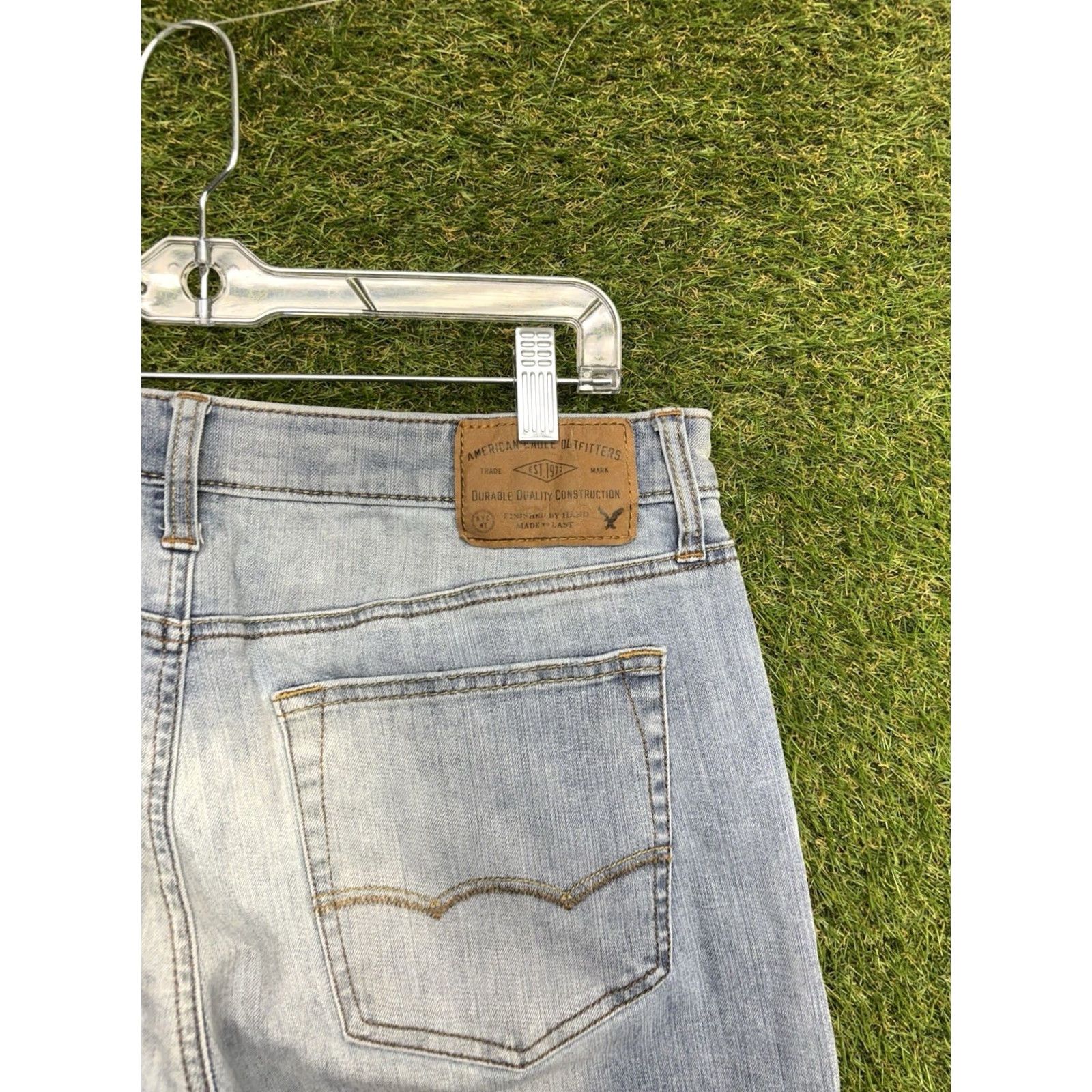 American Eagle Outfitters American Eagle Outfitters Jeans Slim 32x32 Light Wash Denim 5-Pocket Belt Loops Men’s Slim Straight Jeans Blue Size US 32 / EU 48 - 7 Thumbnail