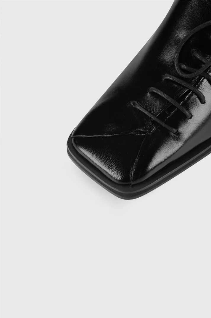 Designer Korean Loafer Heel in Black Cracked Leather Size US 9 / IT 39 - 4 Thumbnail