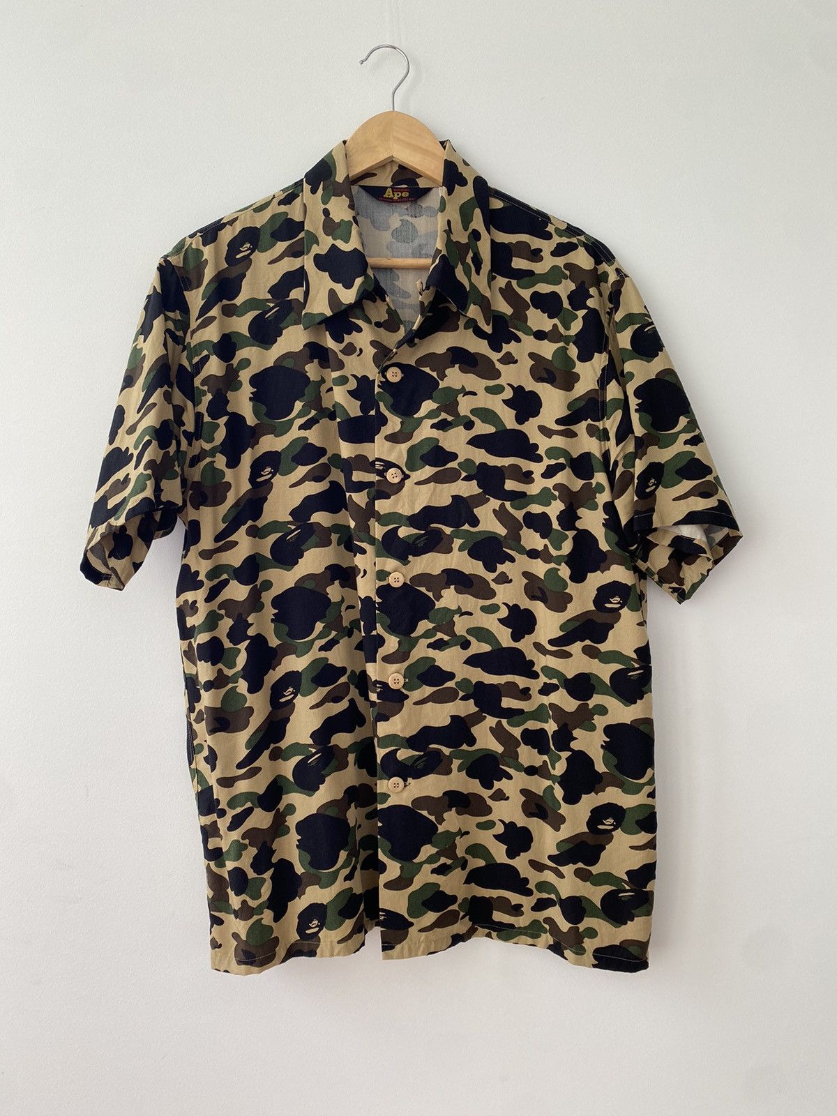 Bape Bape 90s Short Sleeve 1st Camo Shirt Size US L / EU 52-54 / 3 - 1 Thumbnail
