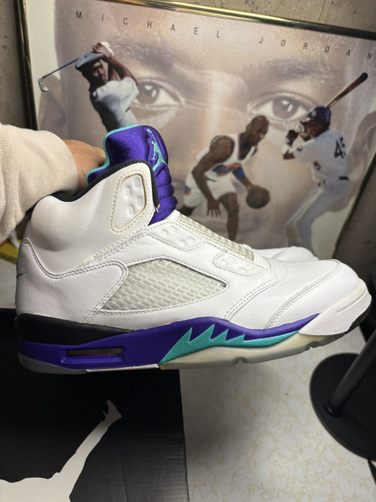 Air Jordan Retro fresh prince grape