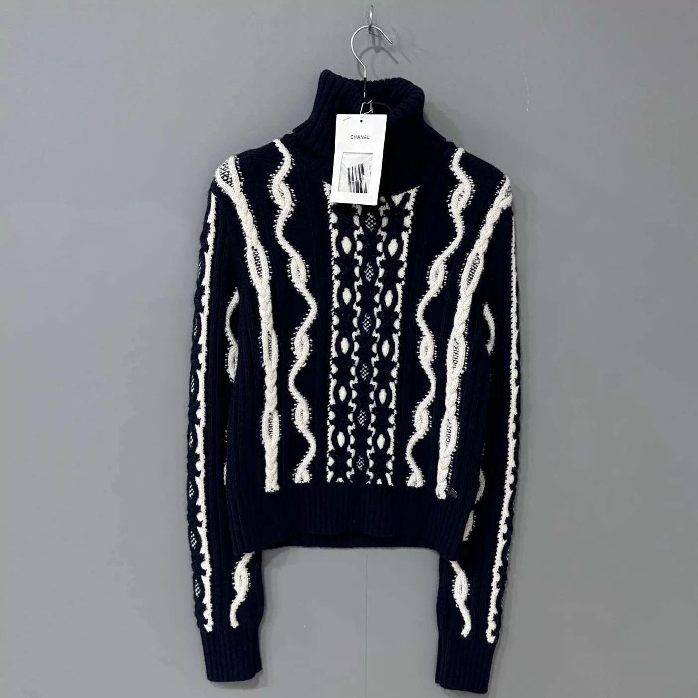 Chanel Chanel Burger Series blue white knit sweater 34 Size XS / US 0-2 / IT 36-38 - 3 Thumbnail
