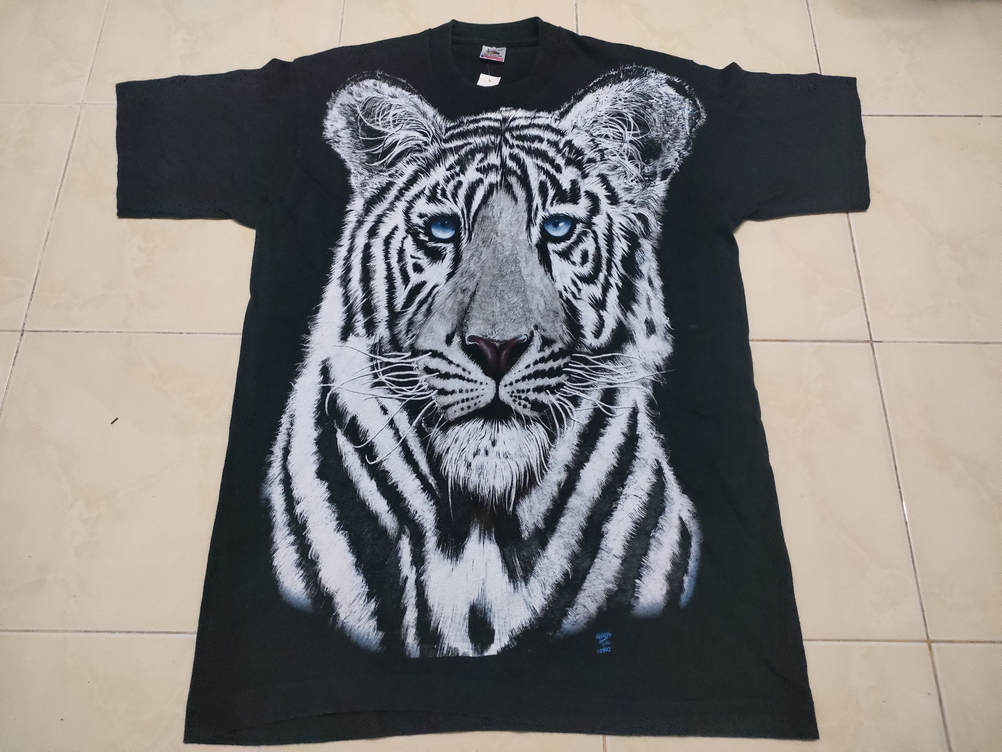 Other Vintage 90's Tiger Animal Trinity Over Print OVP Tee Size US L / EU 52-54 / 3 - 4 Thumbnail