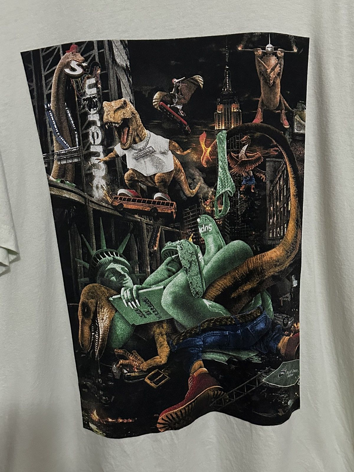 Supreme Supreme T-Rex Tee Size US XL / EU 56 / 4 - 2 Thumbnail
