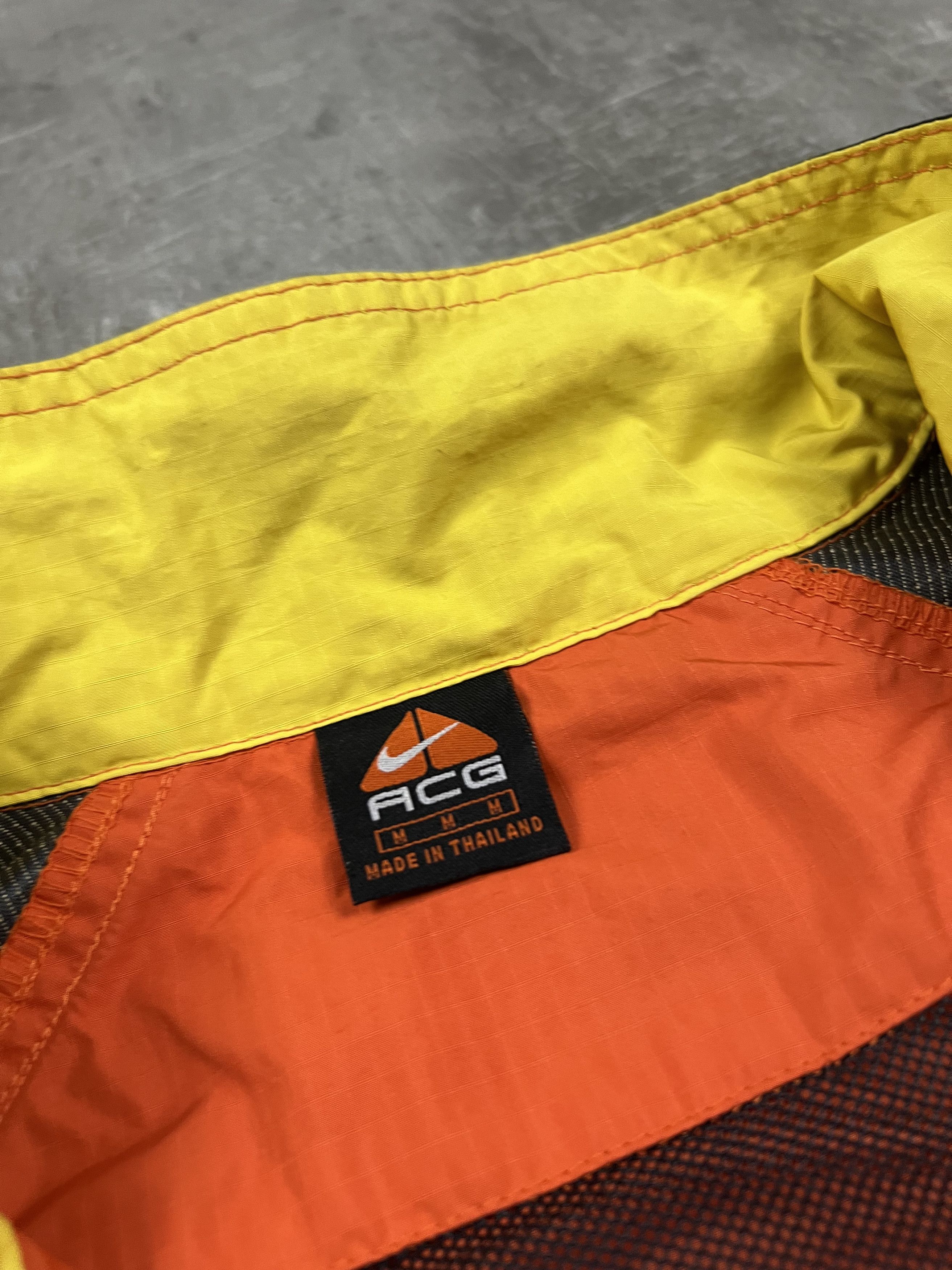 Nike ACG nike acg jacket (in bagpack) size M mens original Size US M / EU 48-50 / 2 - 7 Thumbnail