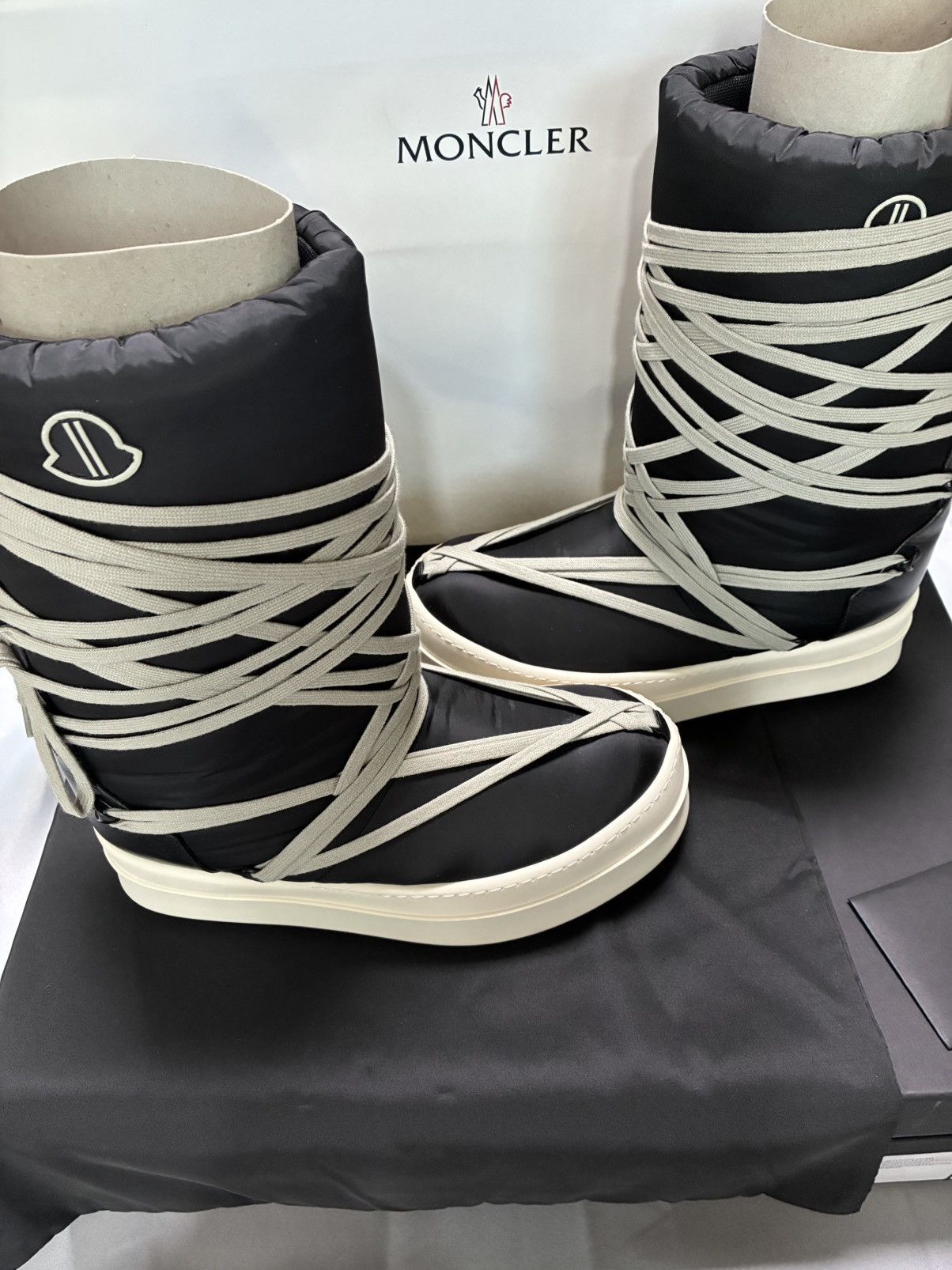 Moncler × Rick Owens Moncler x Rick Owens Big Rocks Boots Black Size US 10 / EU 43 - 2 Thumbnail