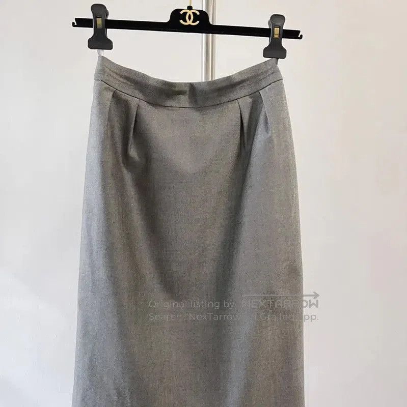 Dior Dior Gray Wool Midi Skirt for Women . Size 23" - 1 Thumbnail